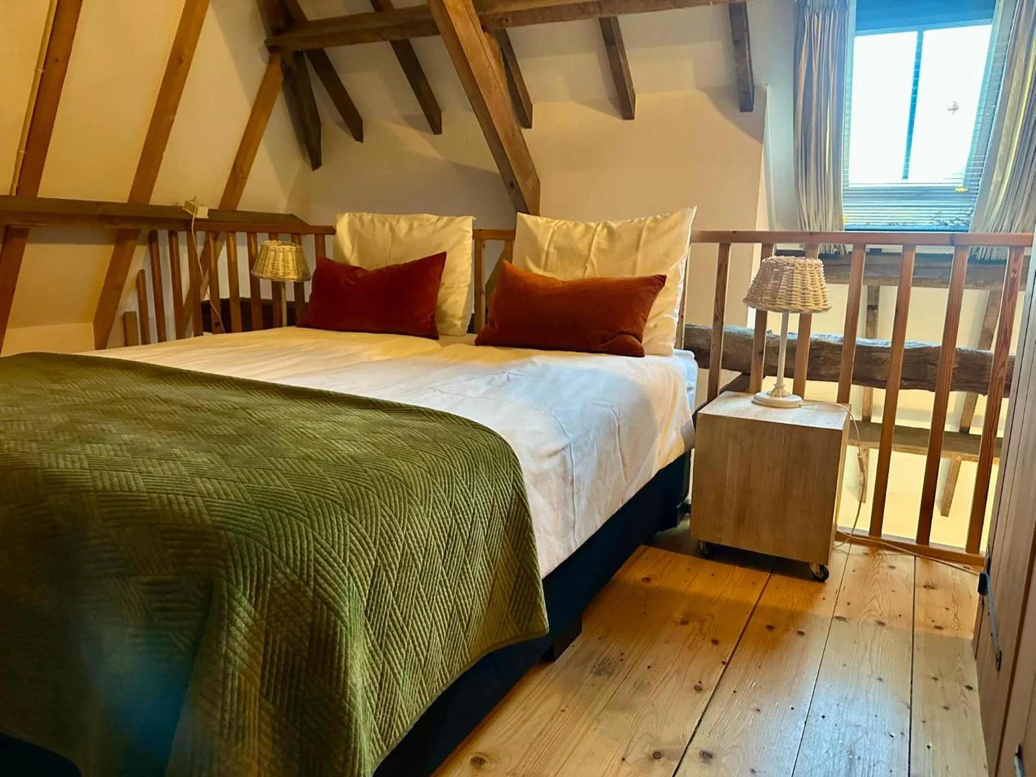 Bed in Erfgoed & Logies Den Heijkant