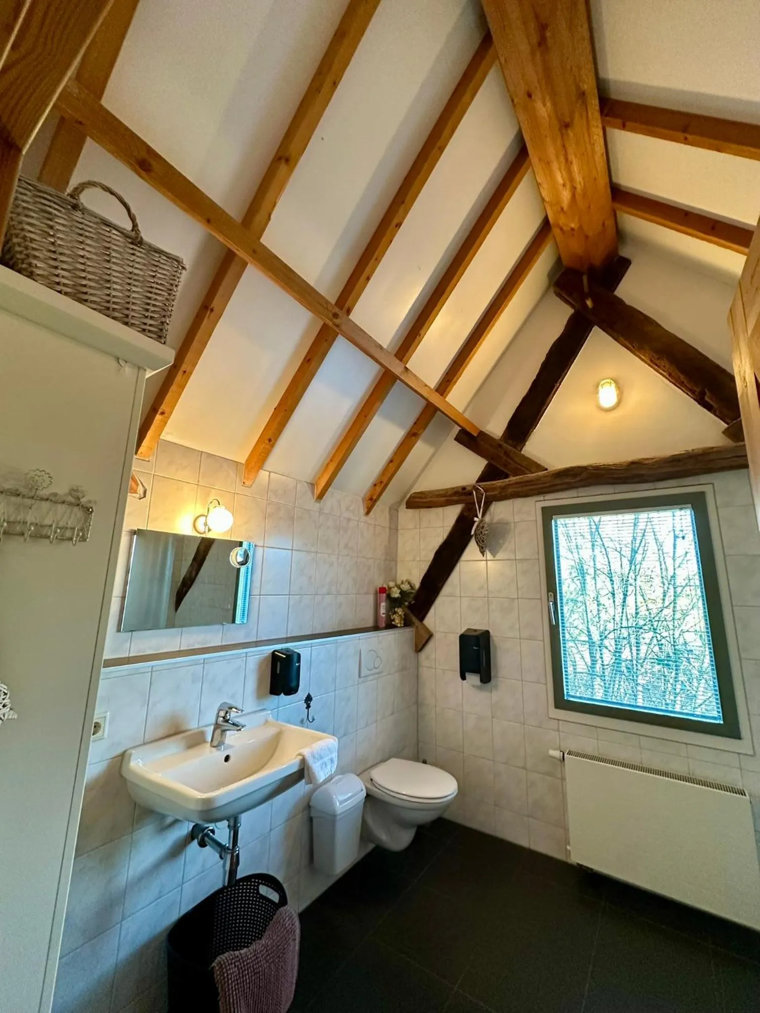 Shower in Erfgoed & Logies Den Heijkant