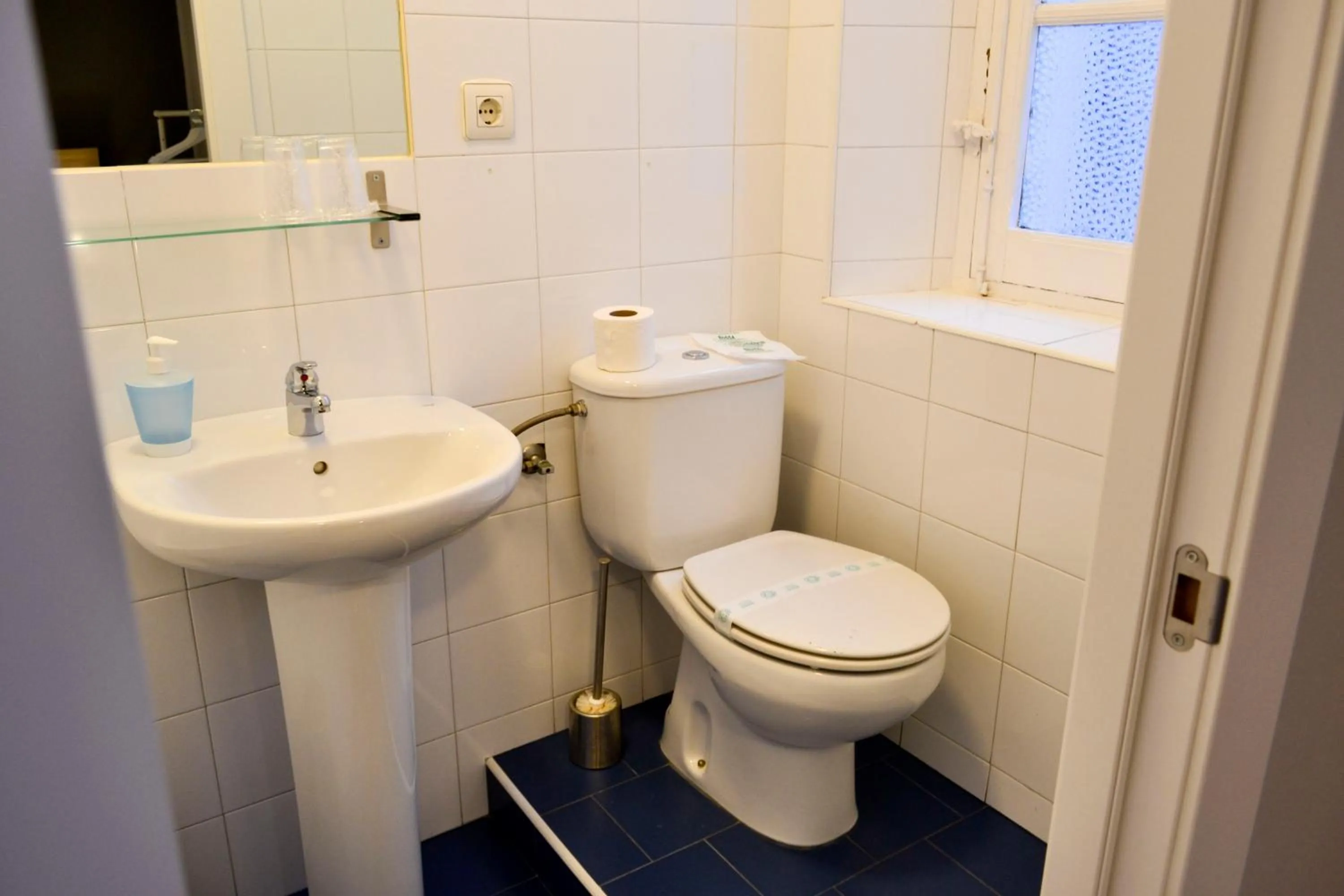 Bathroom in Alda Centro León