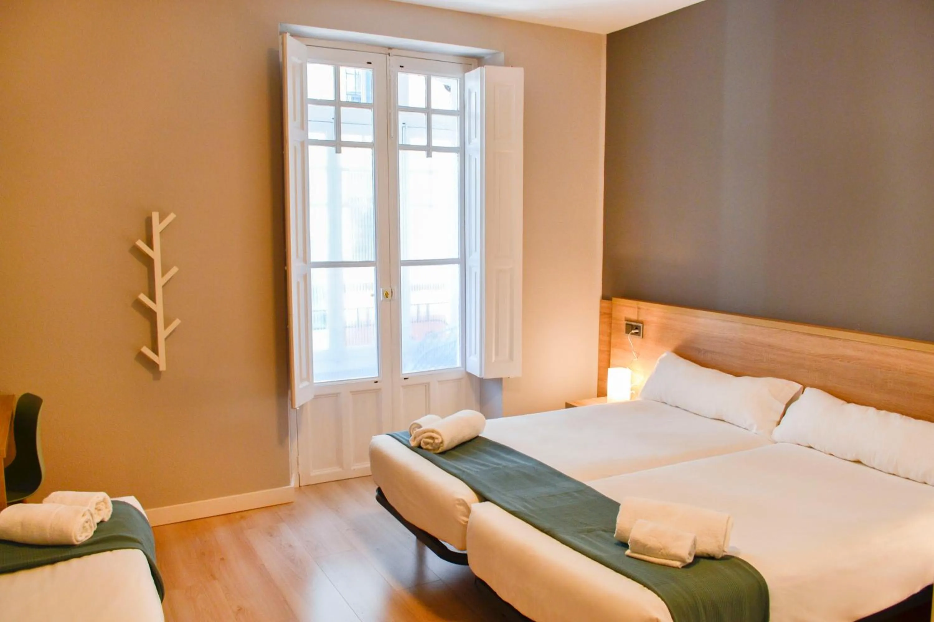 Bed in Alda Centro León