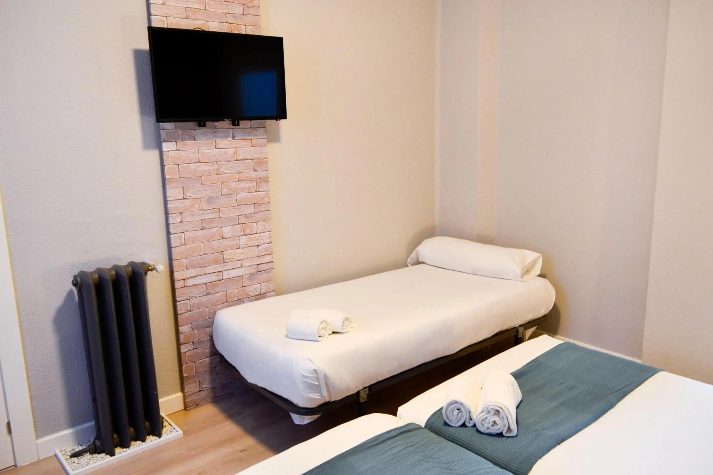 Bed in Alda Centro León