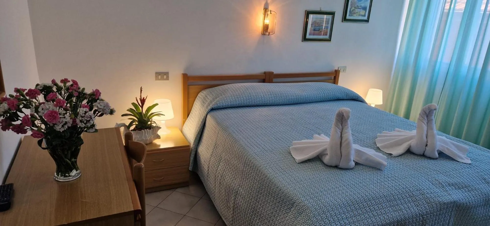 Photo of the whole room in Hotel Dora