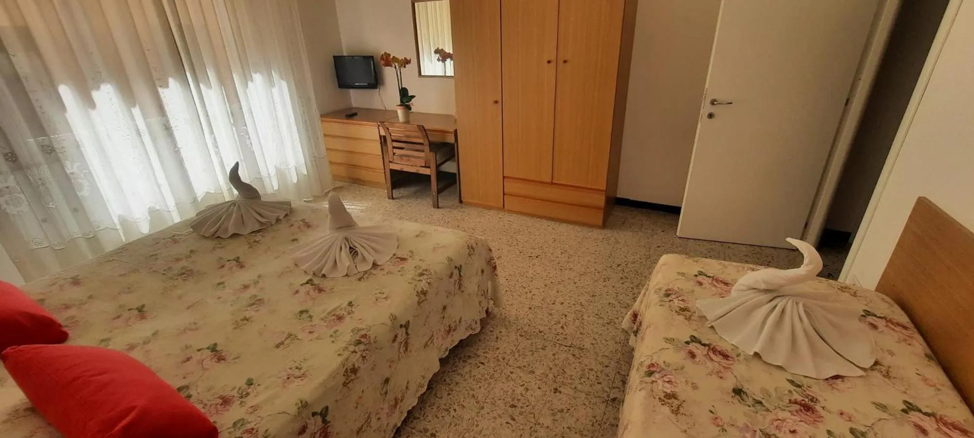 Bedroom in Hotel Dora