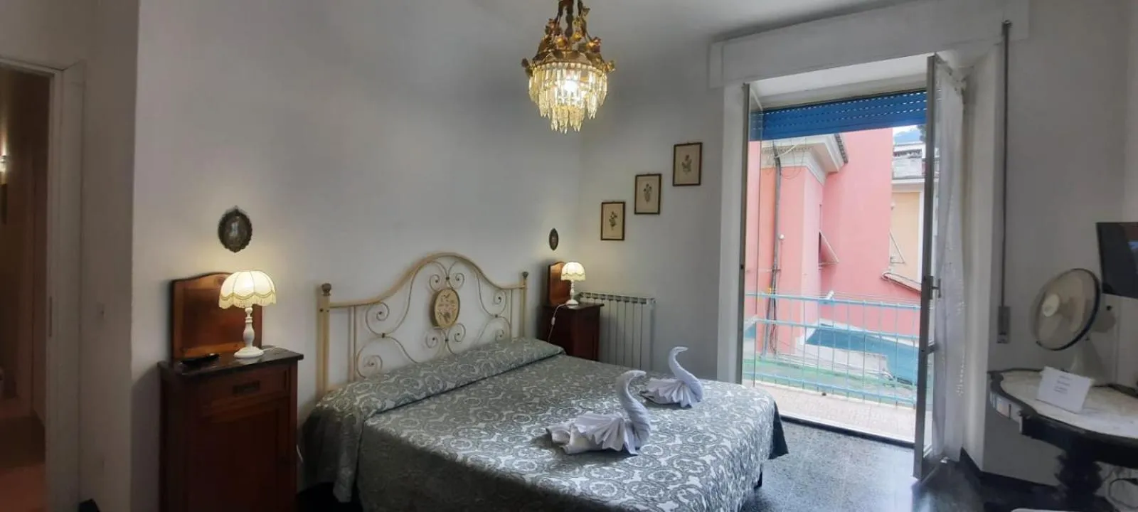 Bedroom in Hotel Dora