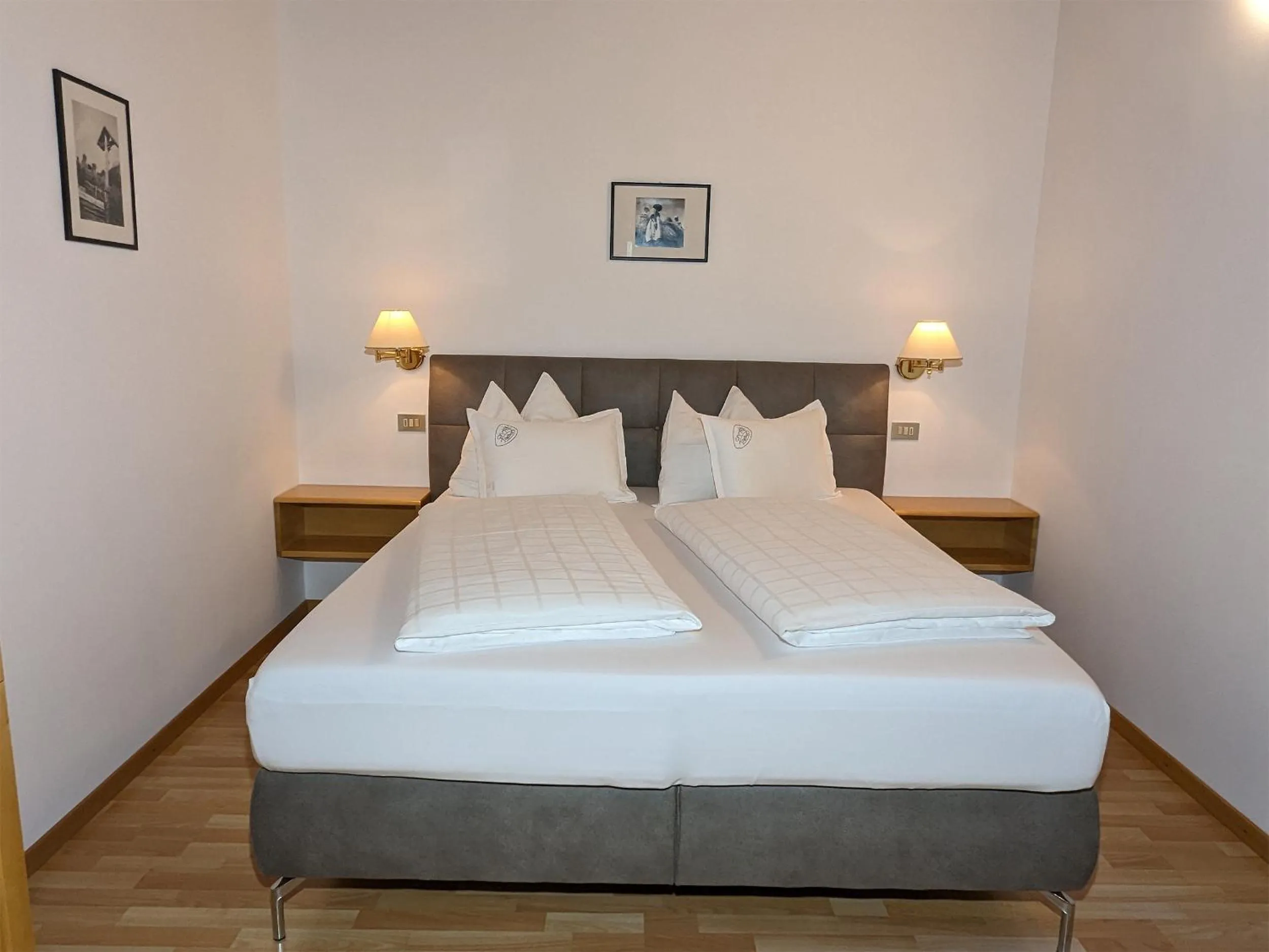 Photo of the whole room, Bed in Residence Töglhof