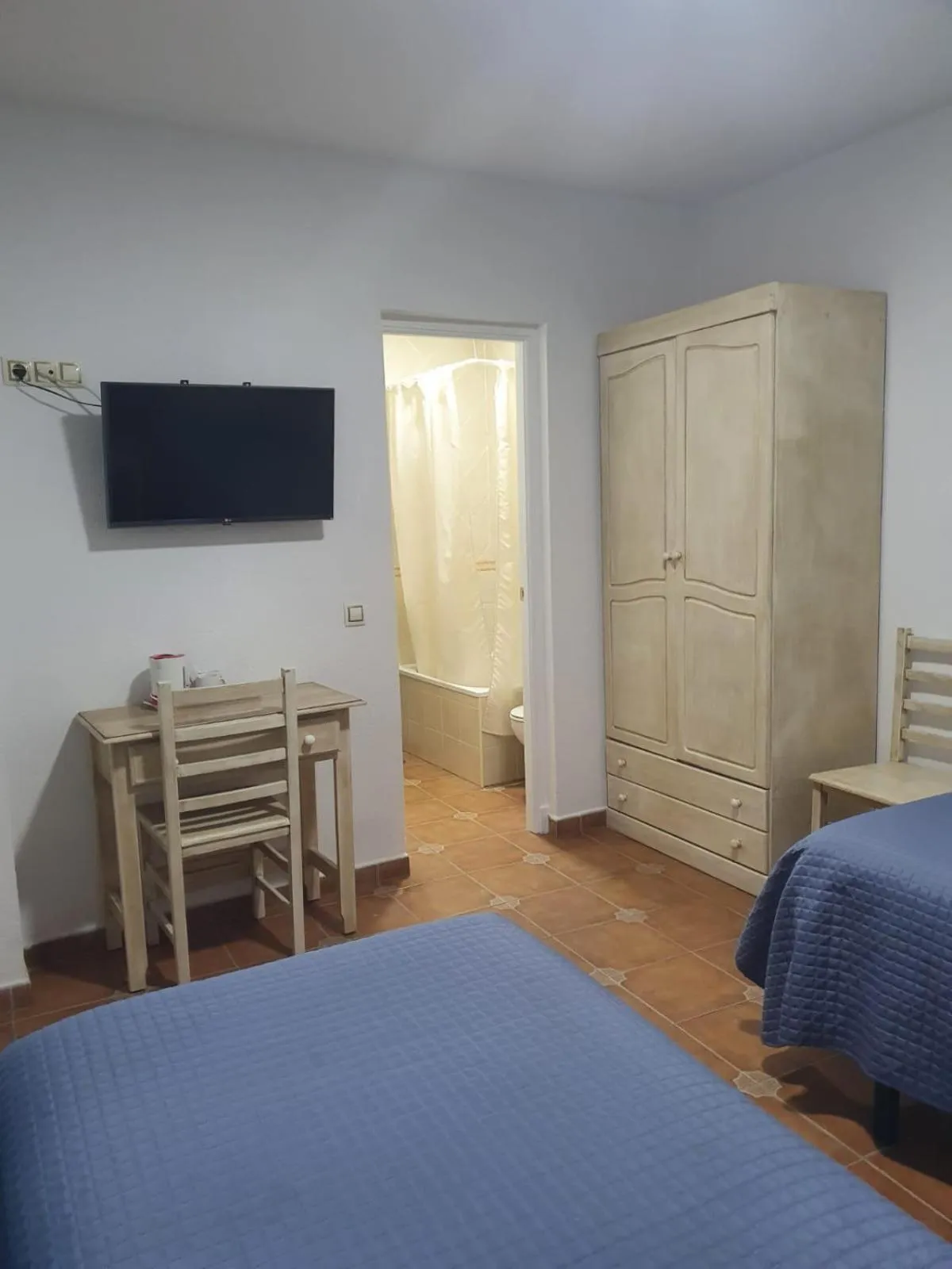 Bed in Hostal Canalejas