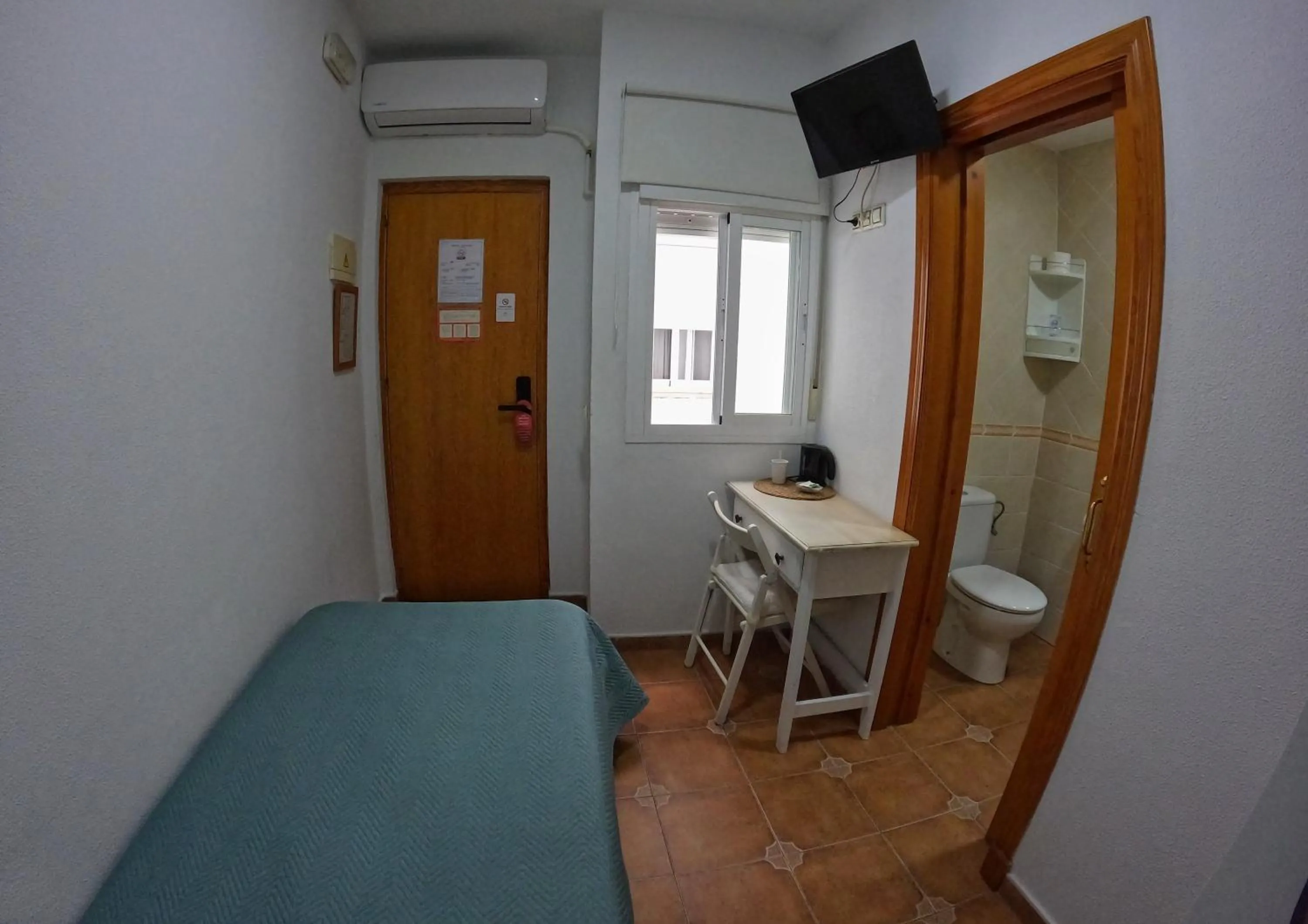 Bed in Hostal Canalejas