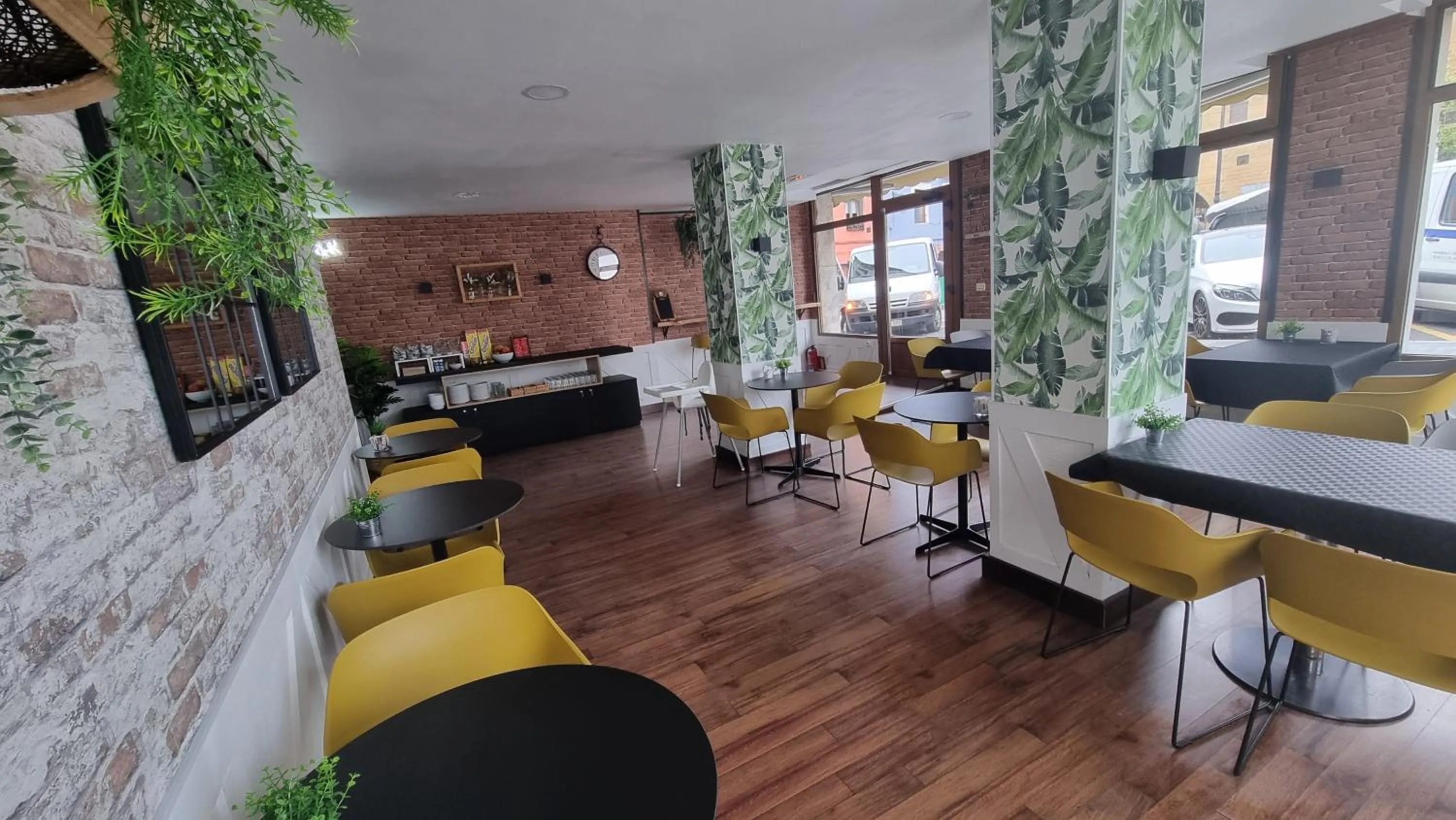 Restaurant/places to eat in Hotel Norte