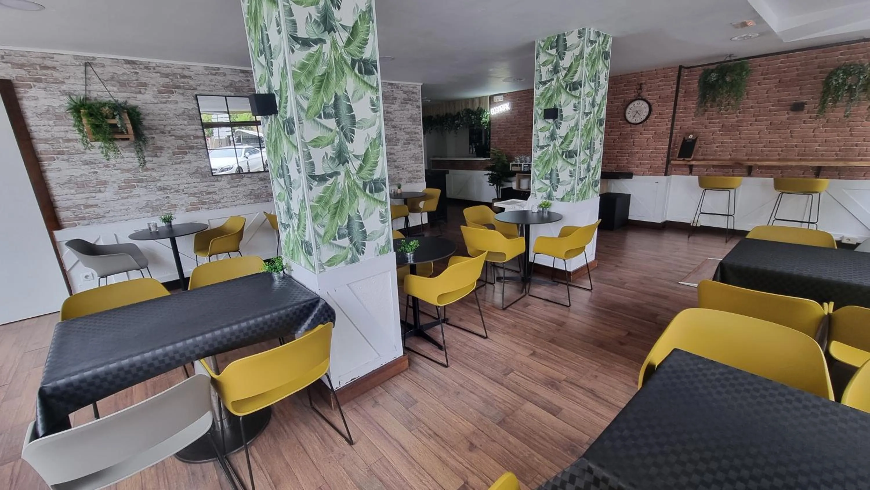 Restaurant/places to eat in Hotel Norte