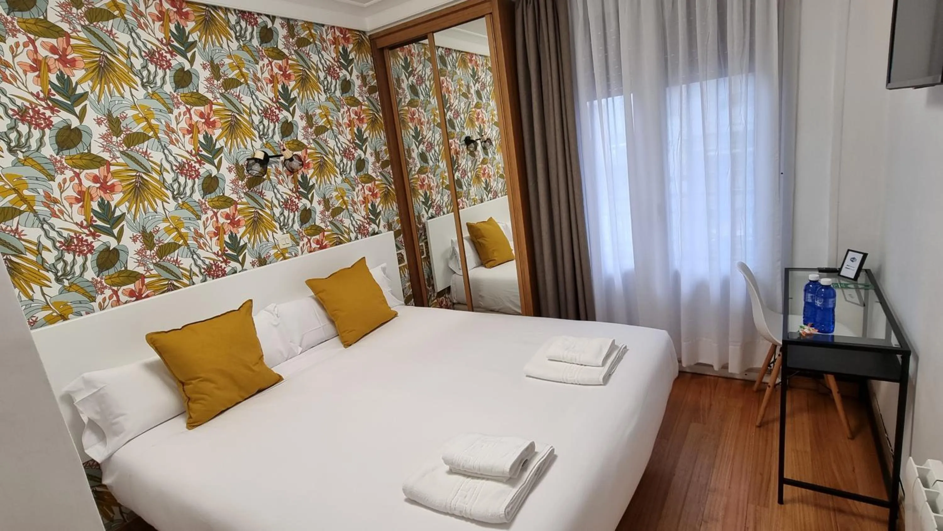 TV and multimedia, Bed in Hotel Norte