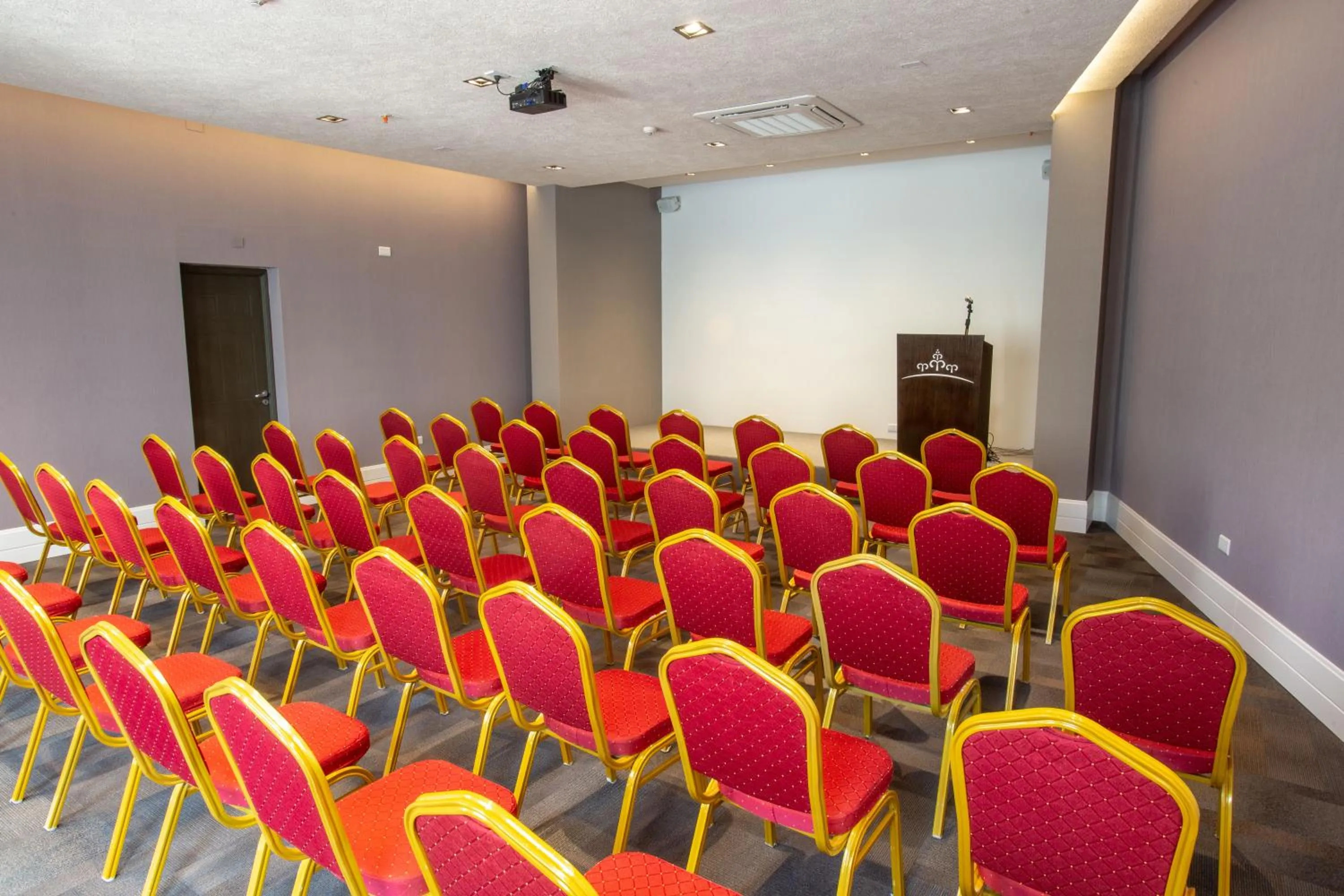 Business facilities in Fuente Mayor Hotel Centro