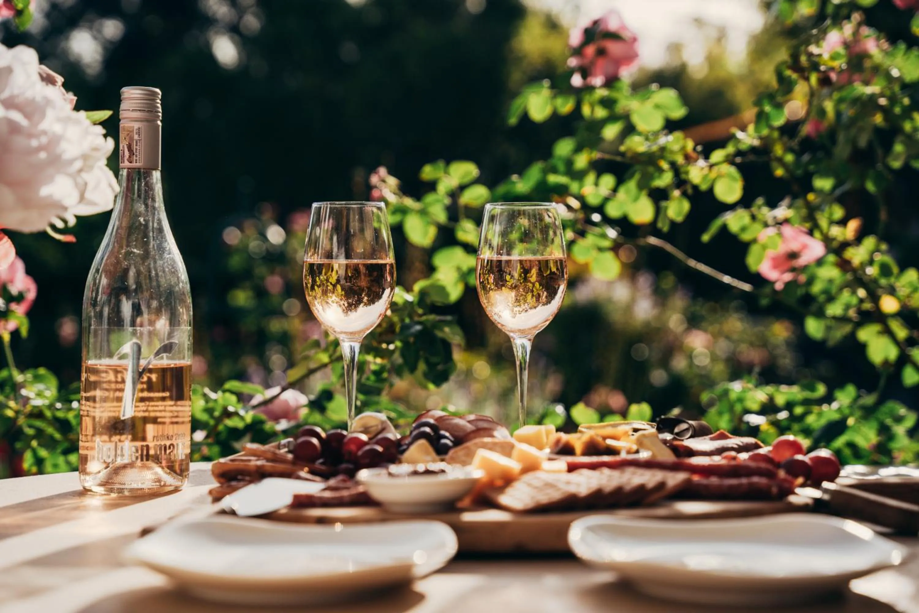 Food and drinks in Les Chambres Guest House