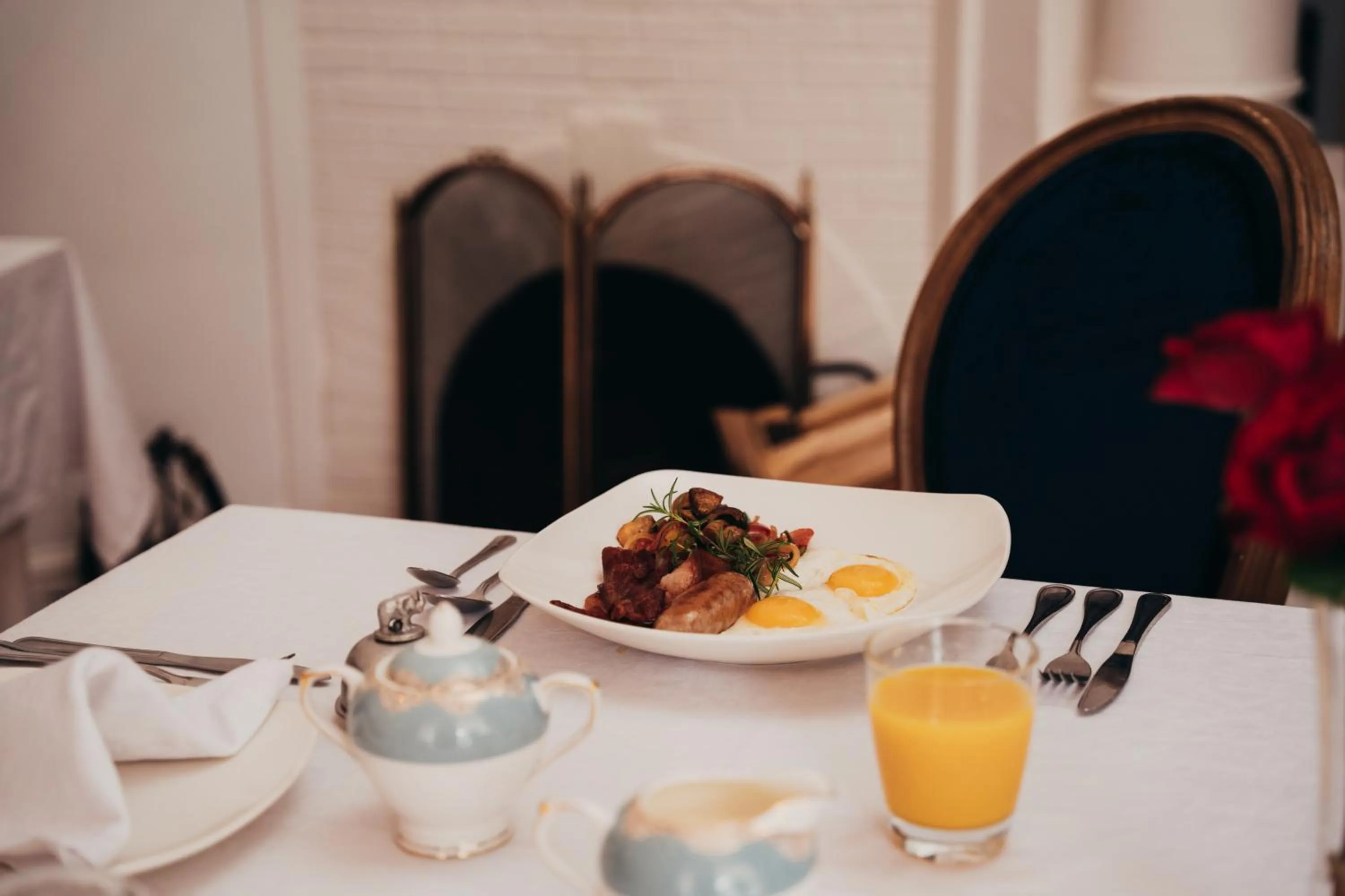 English/Irish breakfast in Les Chambres Guest House