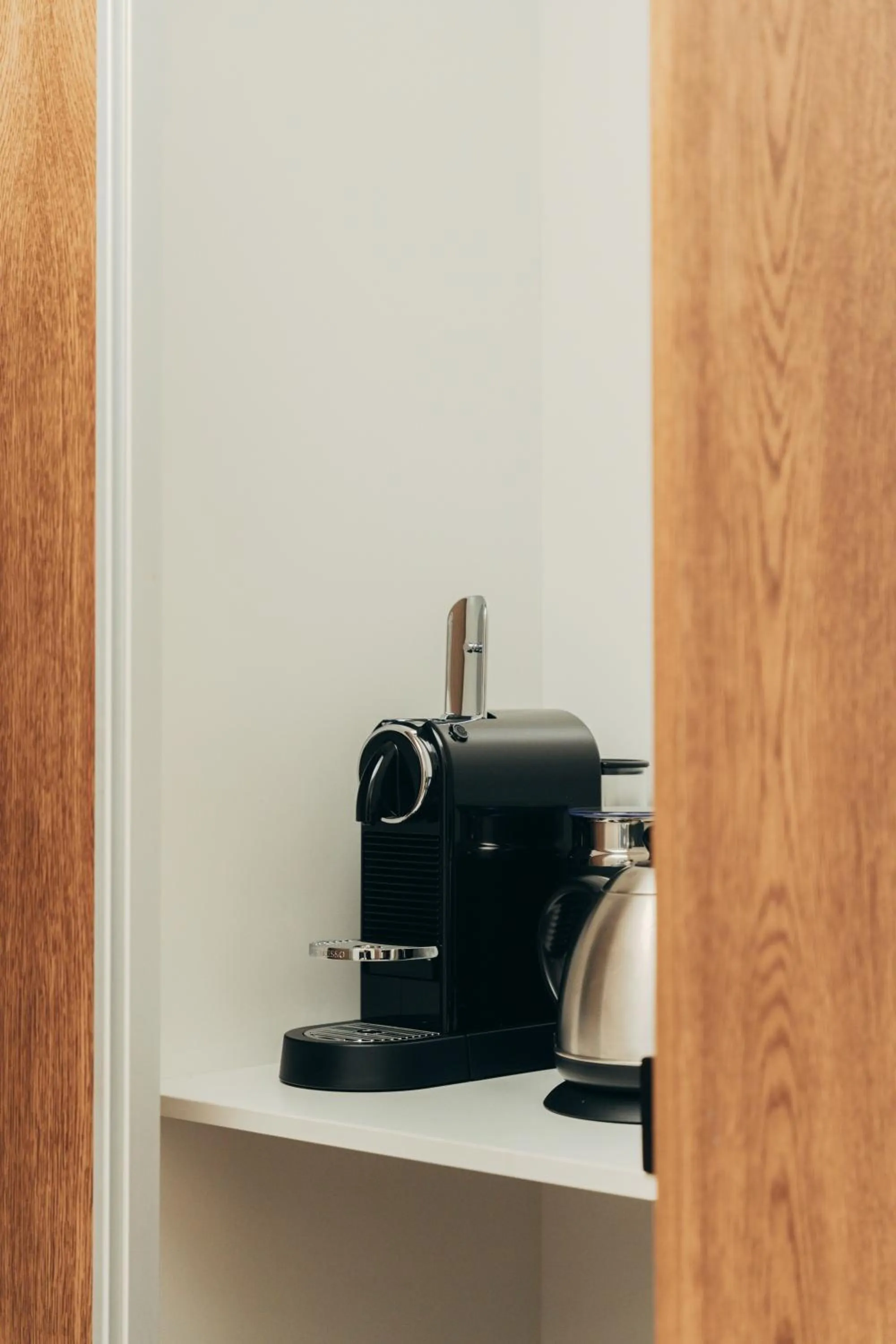 Coffee/tea facilities in Les Chambres Guest House