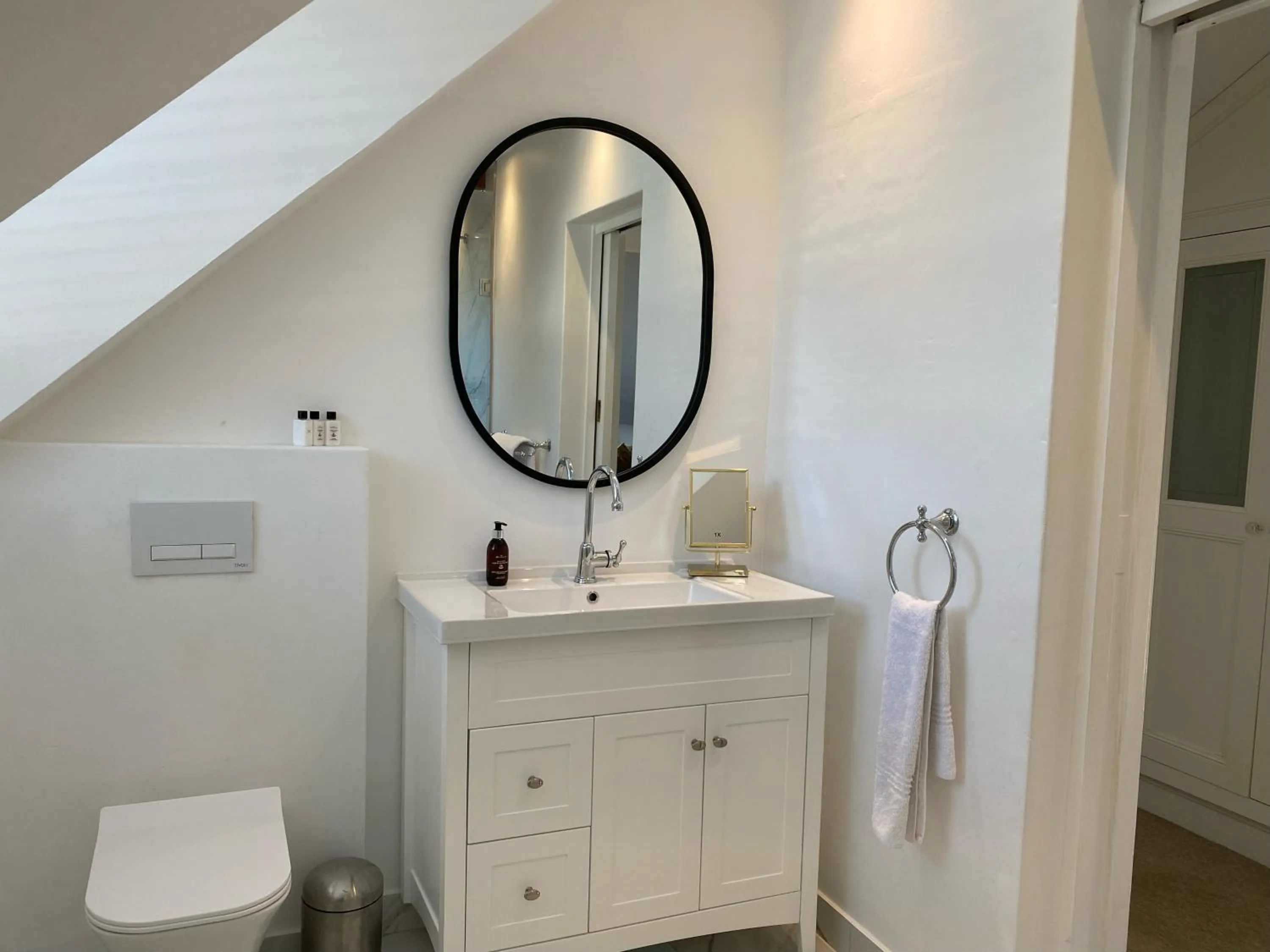 Bathroom in Les Chambres Guest House