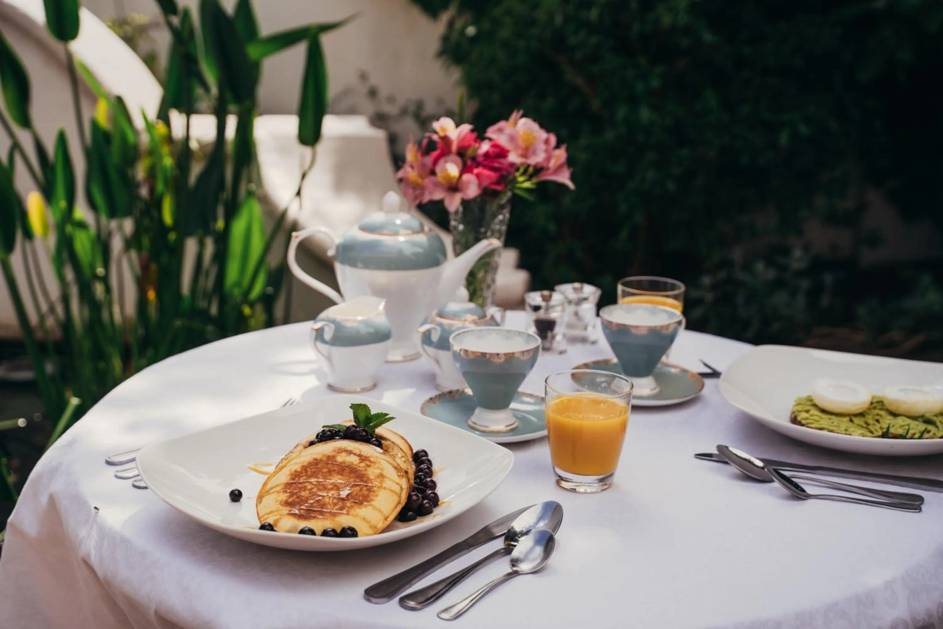 Breakfast in Les Chambres Guest House
