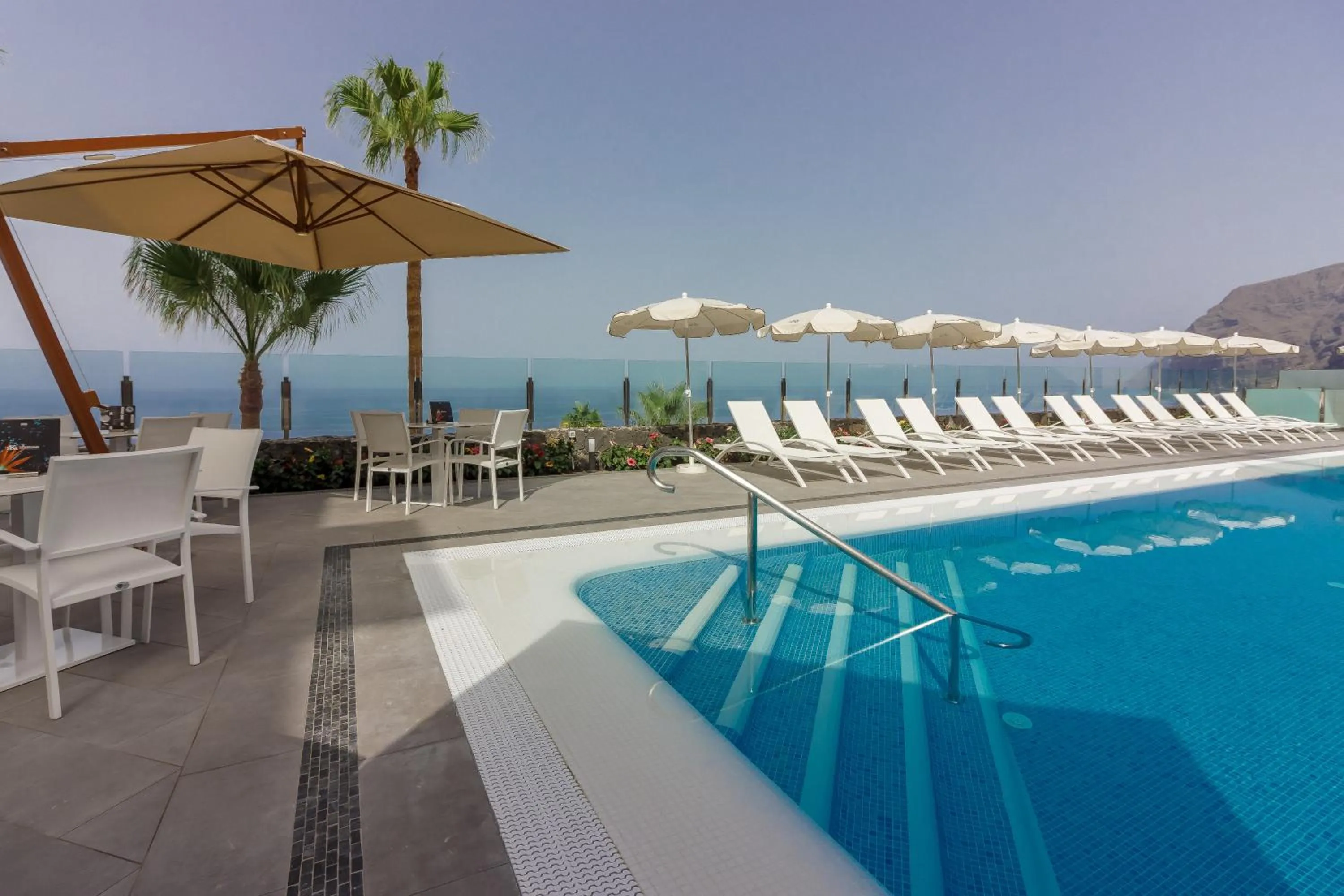 Swimming pool in Klayman Diamond Aparthotel