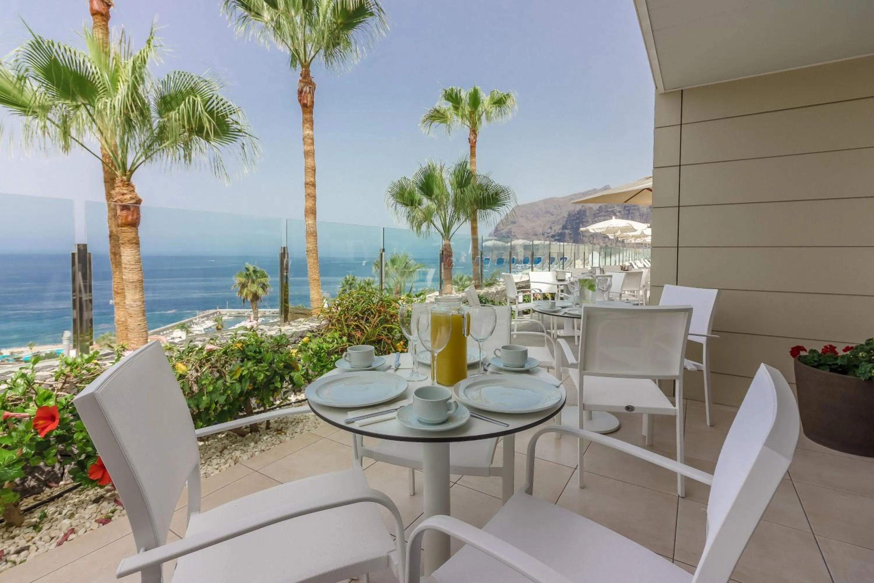 Restaurant/places to eat in Klayman Diamond Aparthotel