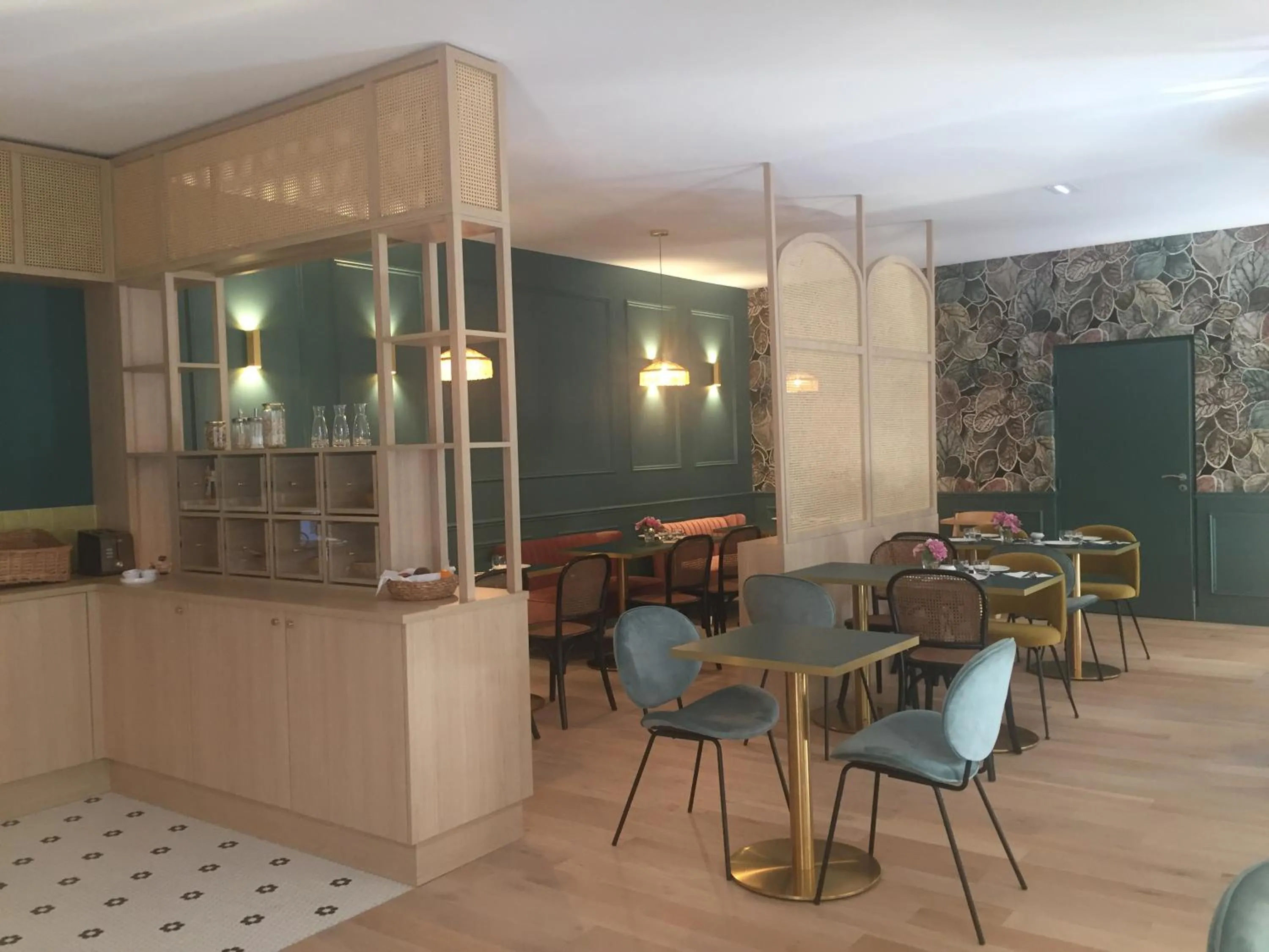 Breakfast in Hôtel de France