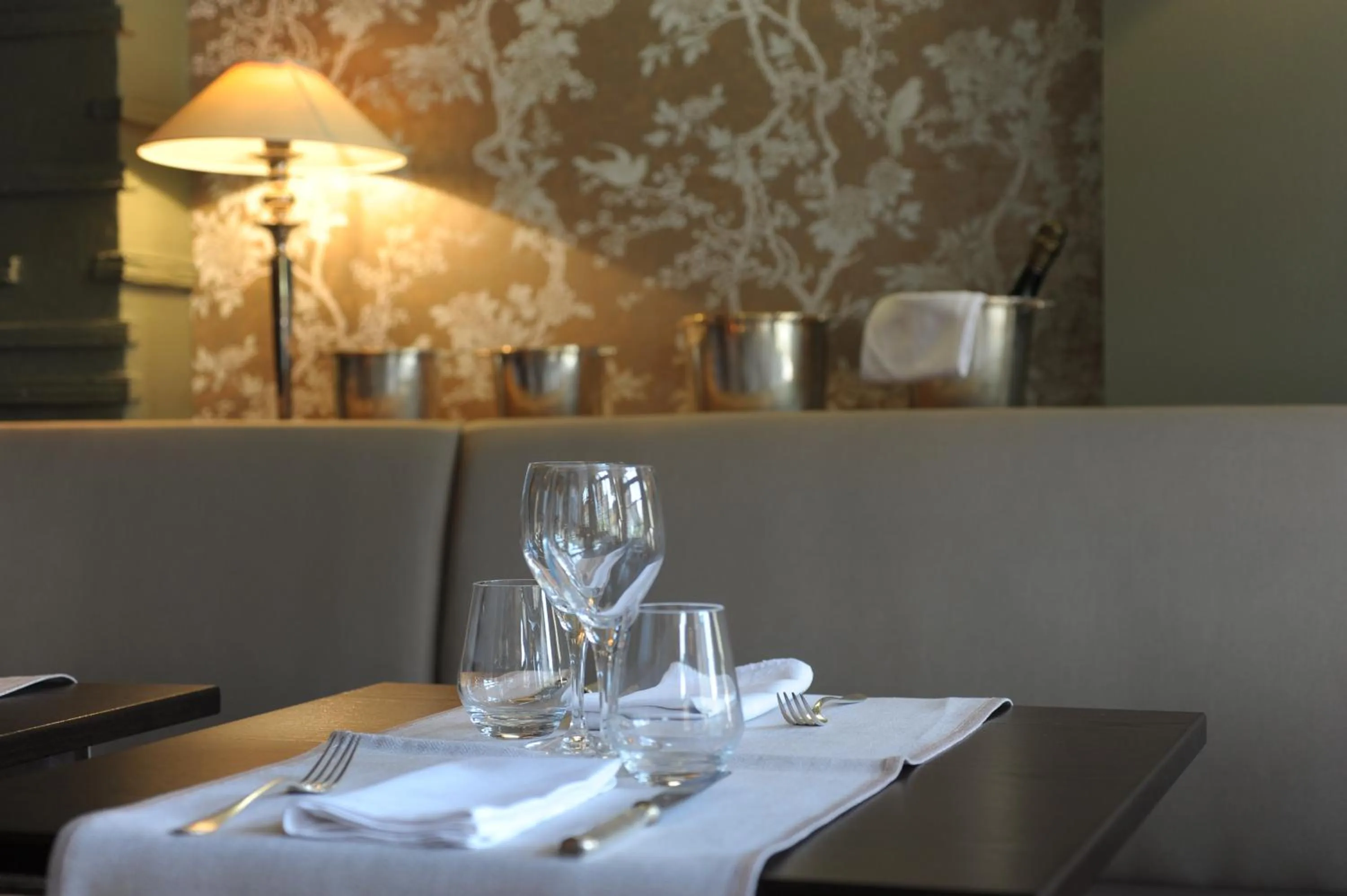 Restaurant/places to eat in Hôtel de France