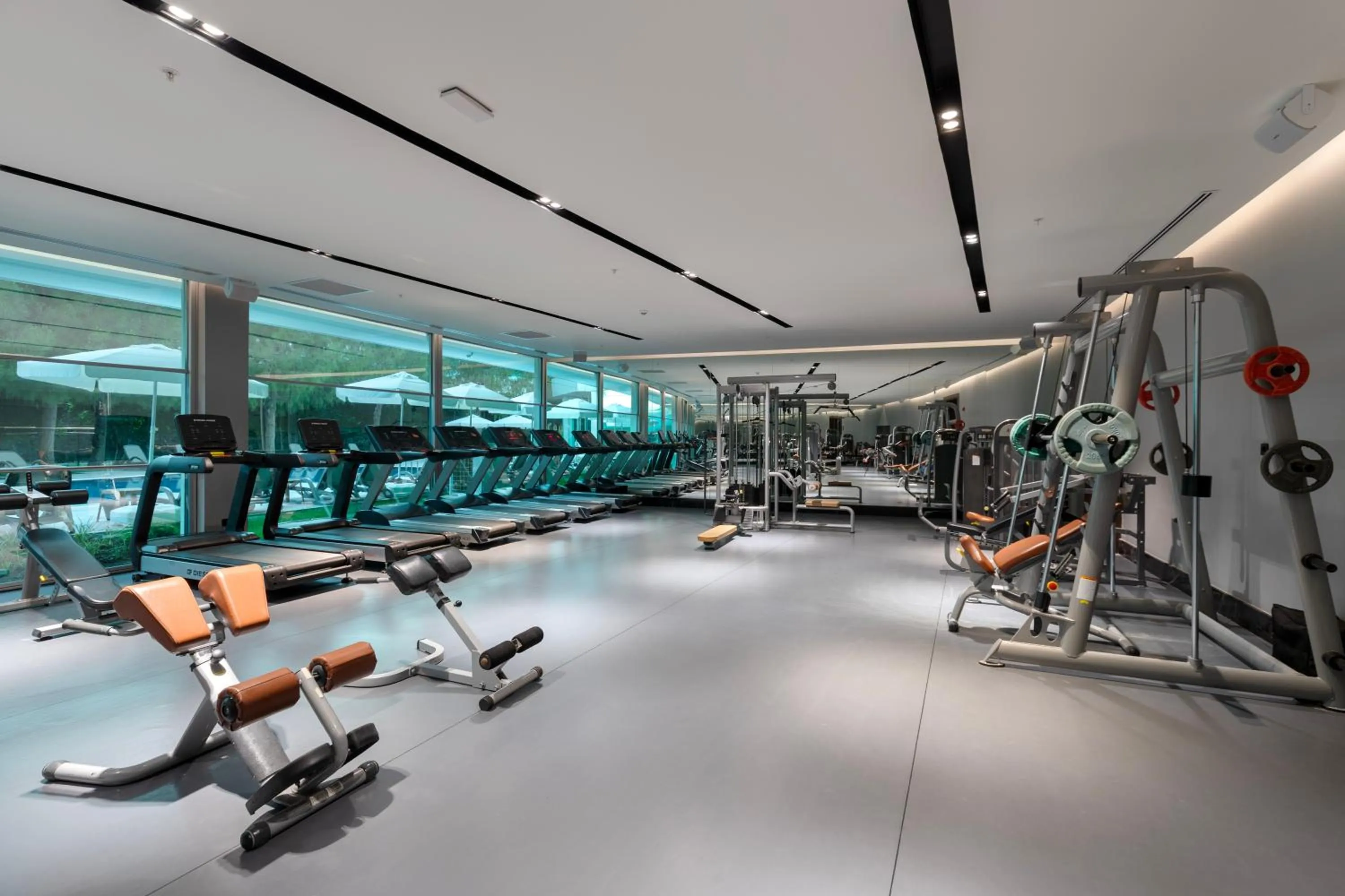 Fitness centre/facilities in Miracle Resort Hotel