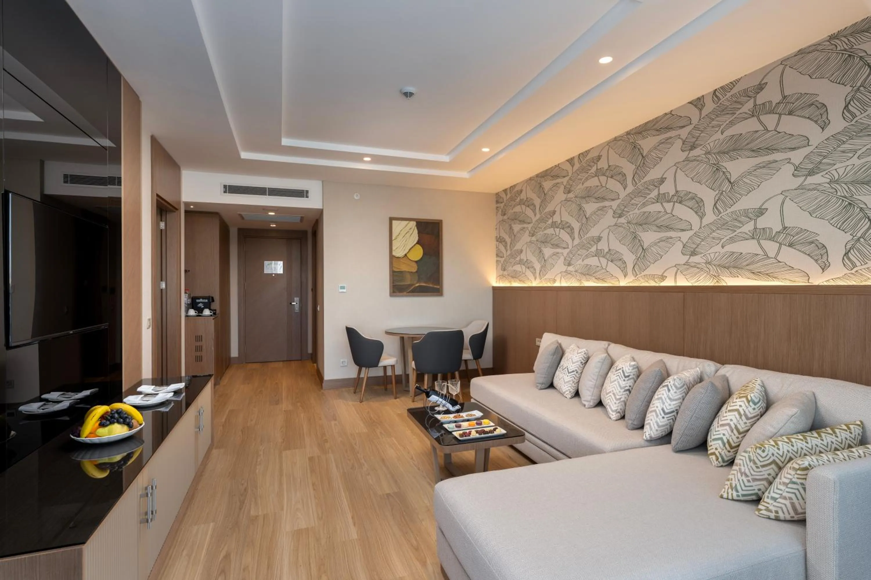 Living room in Miracle Resort Hotel