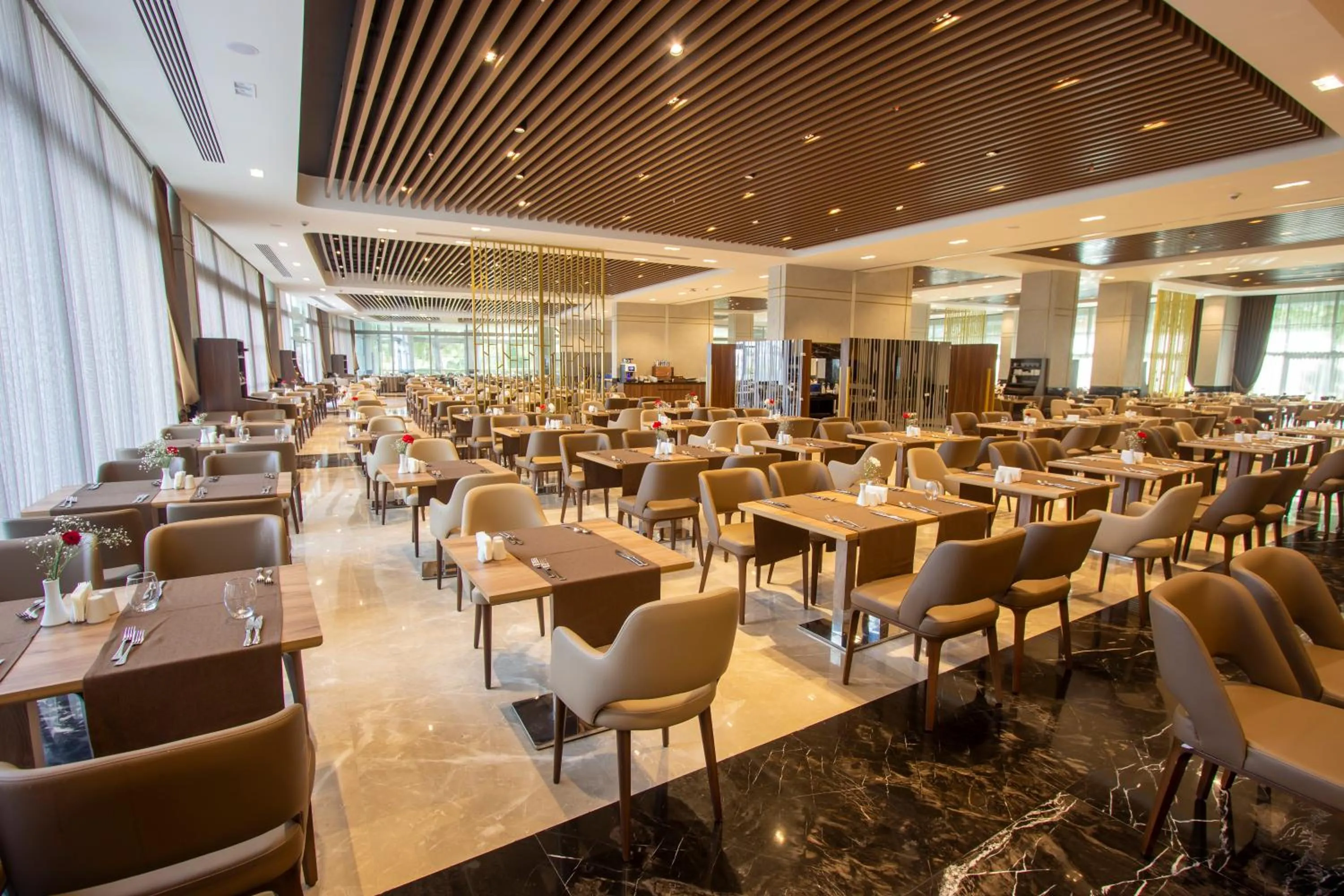 Restaurant/places to eat in Miracle Resort Hotel