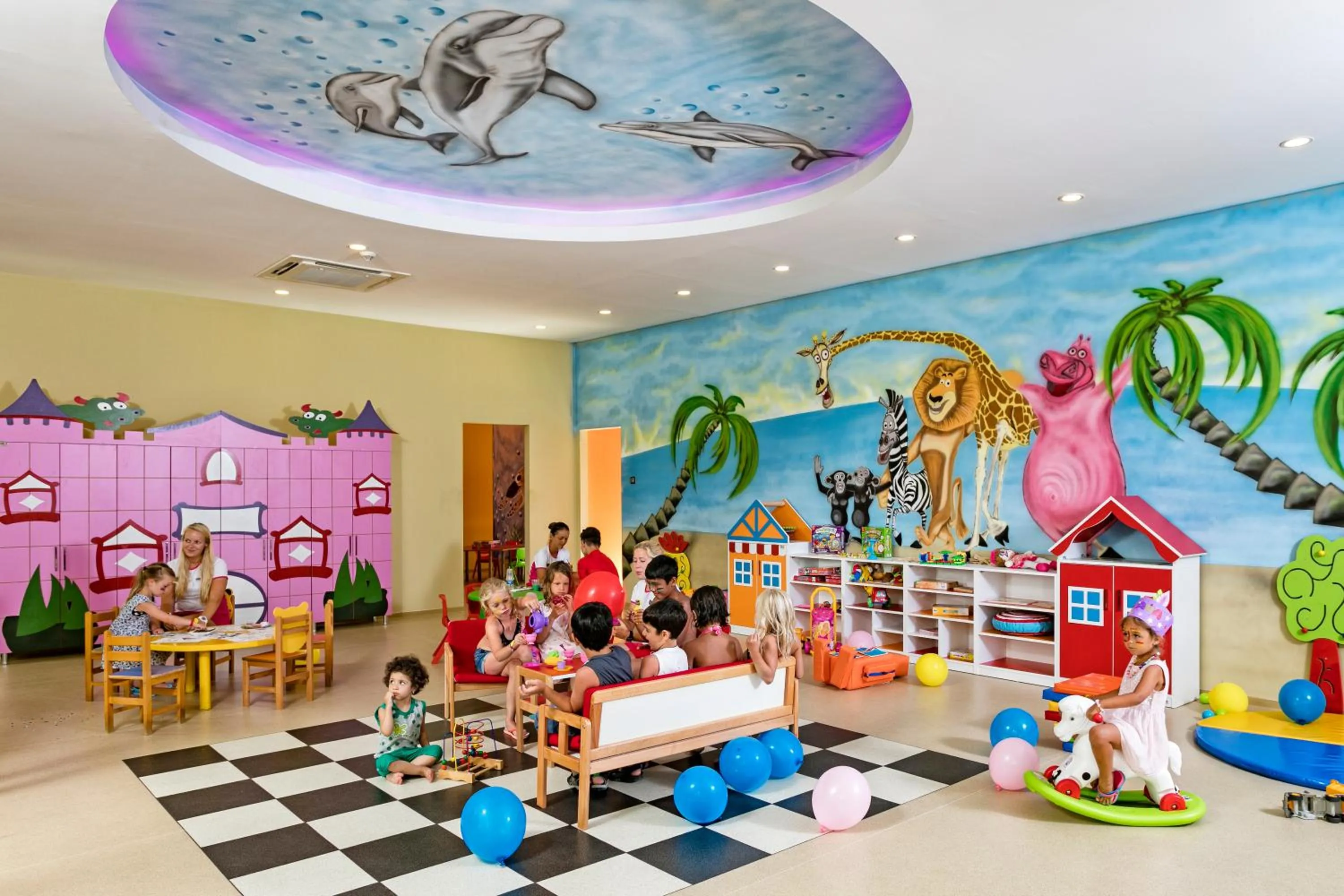 Kids's club in Miracle Resort Hotel