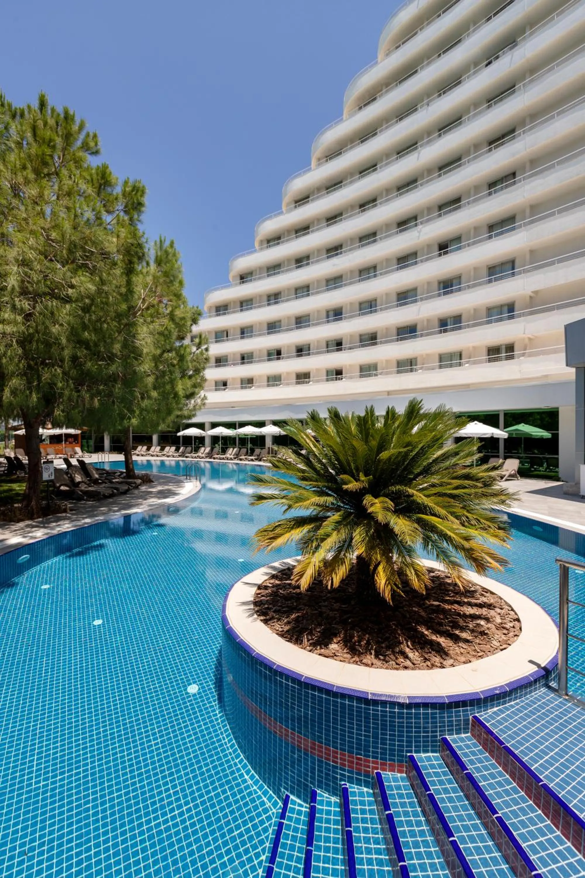 Swimming pool in Miracle Resort Hotel