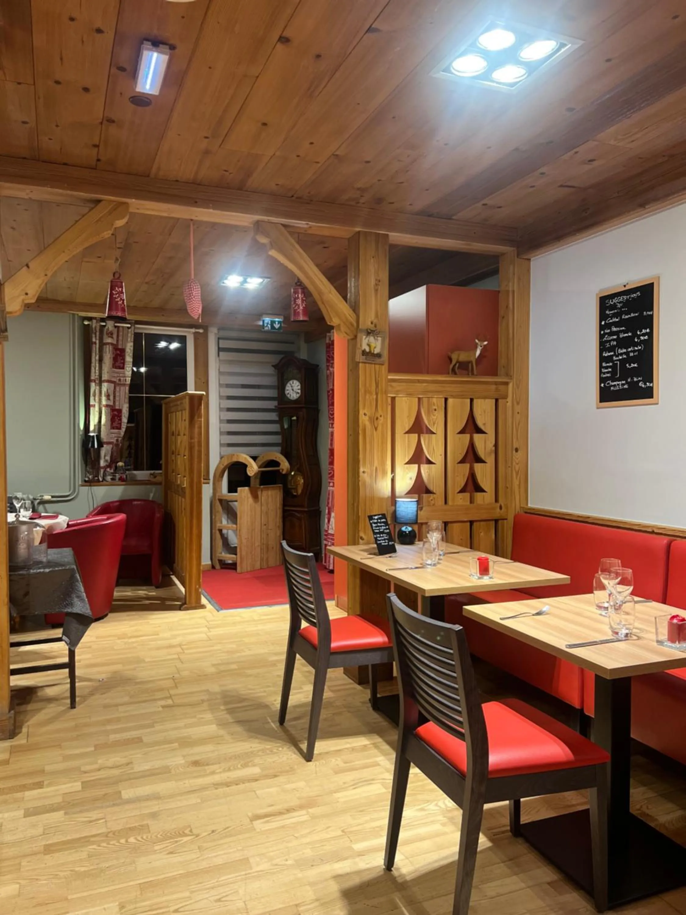 Logis Hôtel & Restaurant Les Perce-Neige