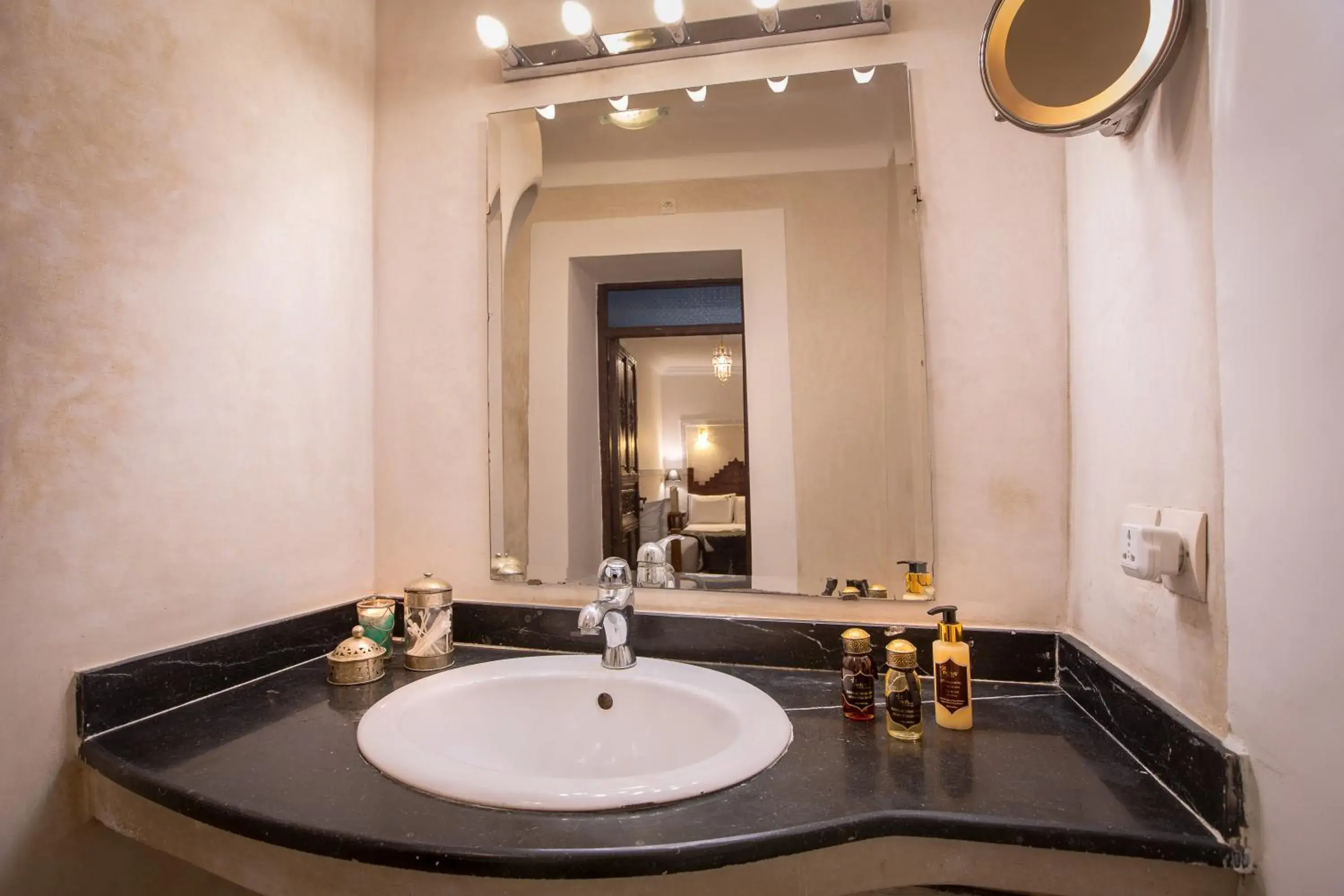 Deluxe Triple Room in Riad Ben Tachfine Deluxe Triple Room in Riad Ben Tachfine