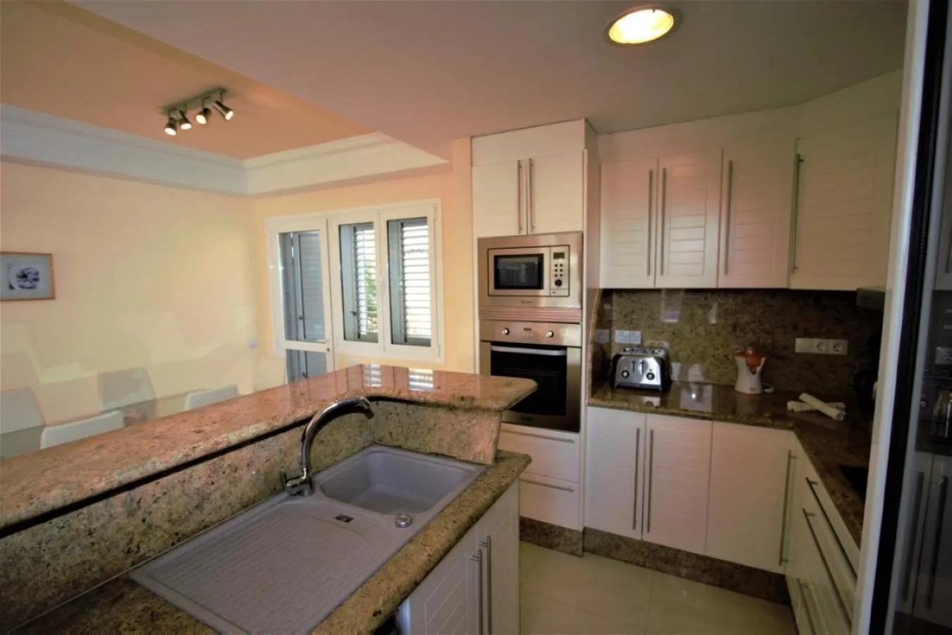 Kitchen or kitchenette in Villa Lovisi