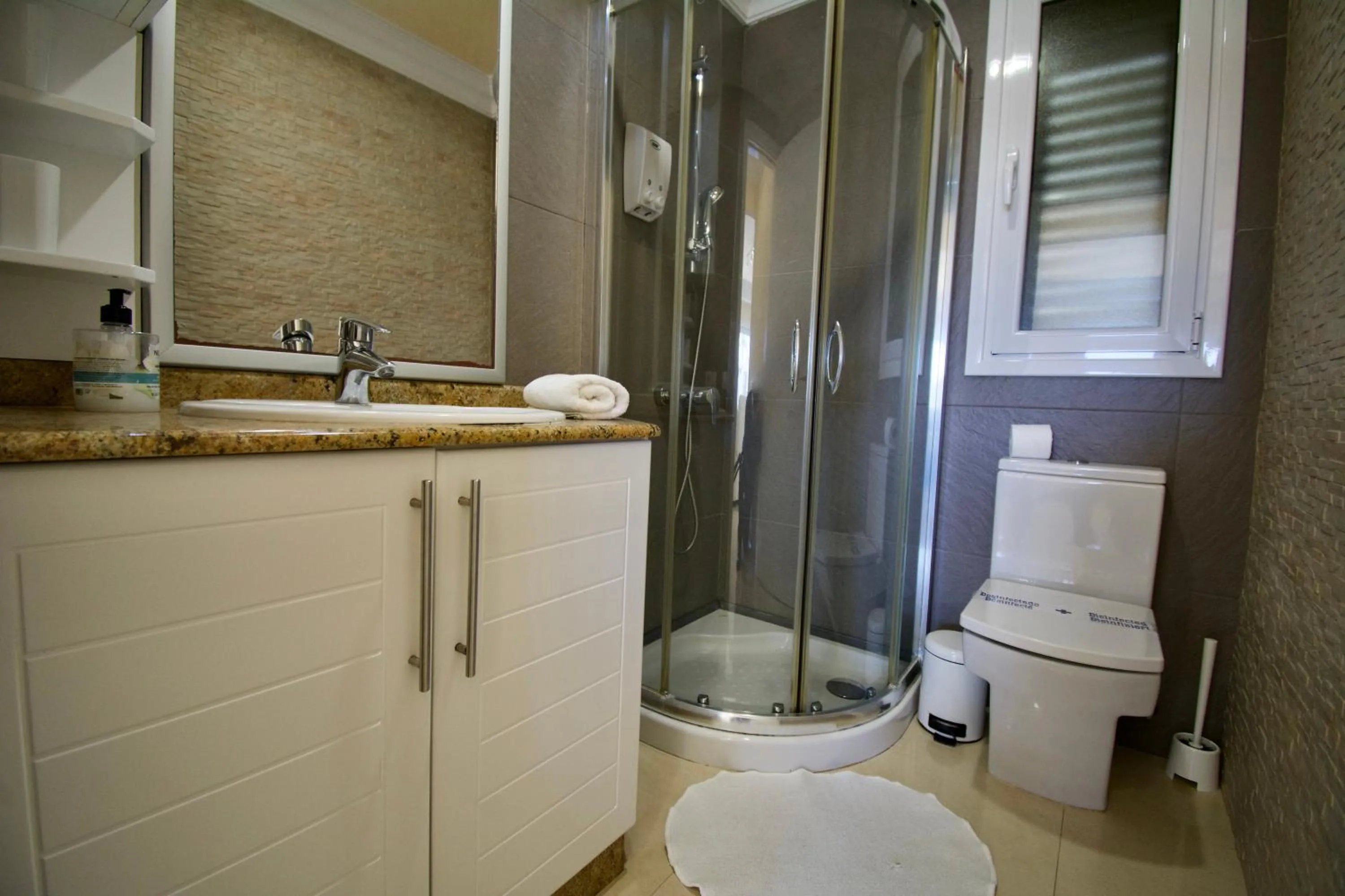 Shower in Villa Lovisi