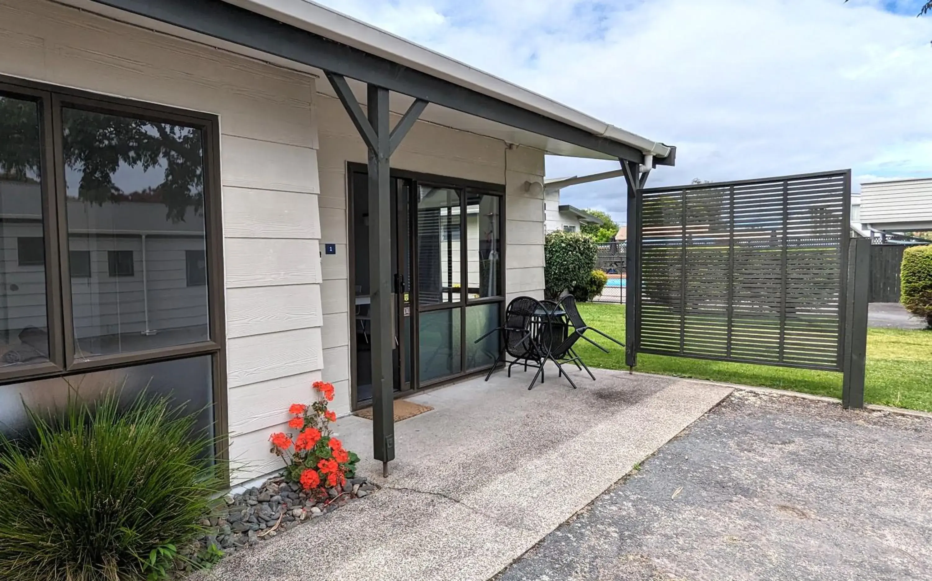2 Bedroom Ensuite Motel Style Unit in Holdens Bay Holiday Park 2 Bedroom Ensuite Motel Style Unit in Holdens Bay Holiday Park