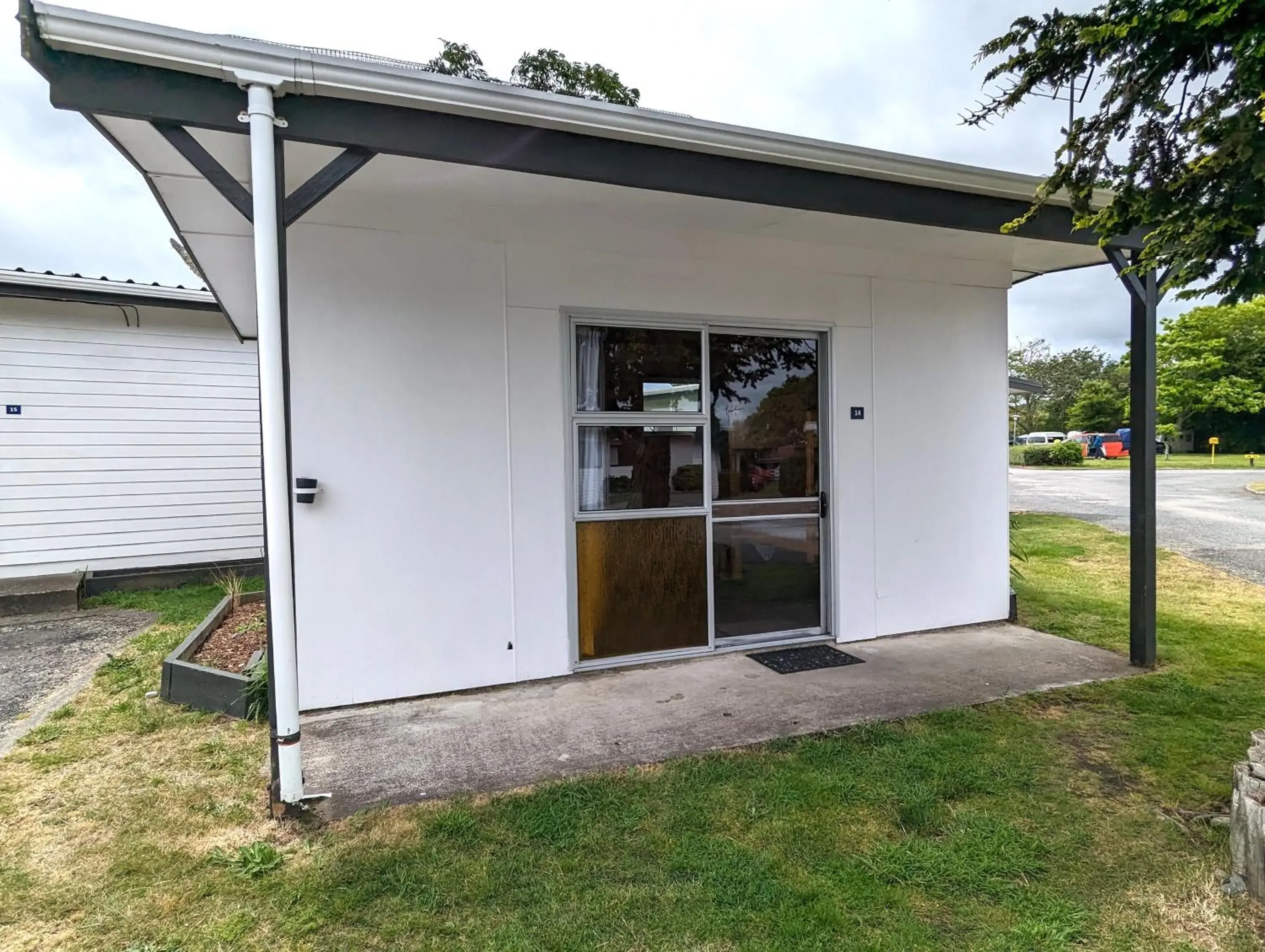 Standard Bunk Cabin (Shared Bathroom) in Holdens Bay Holiday Park Standard Bunk Cabin (Shared Bathroom) in Holdens Bay Holiday Park