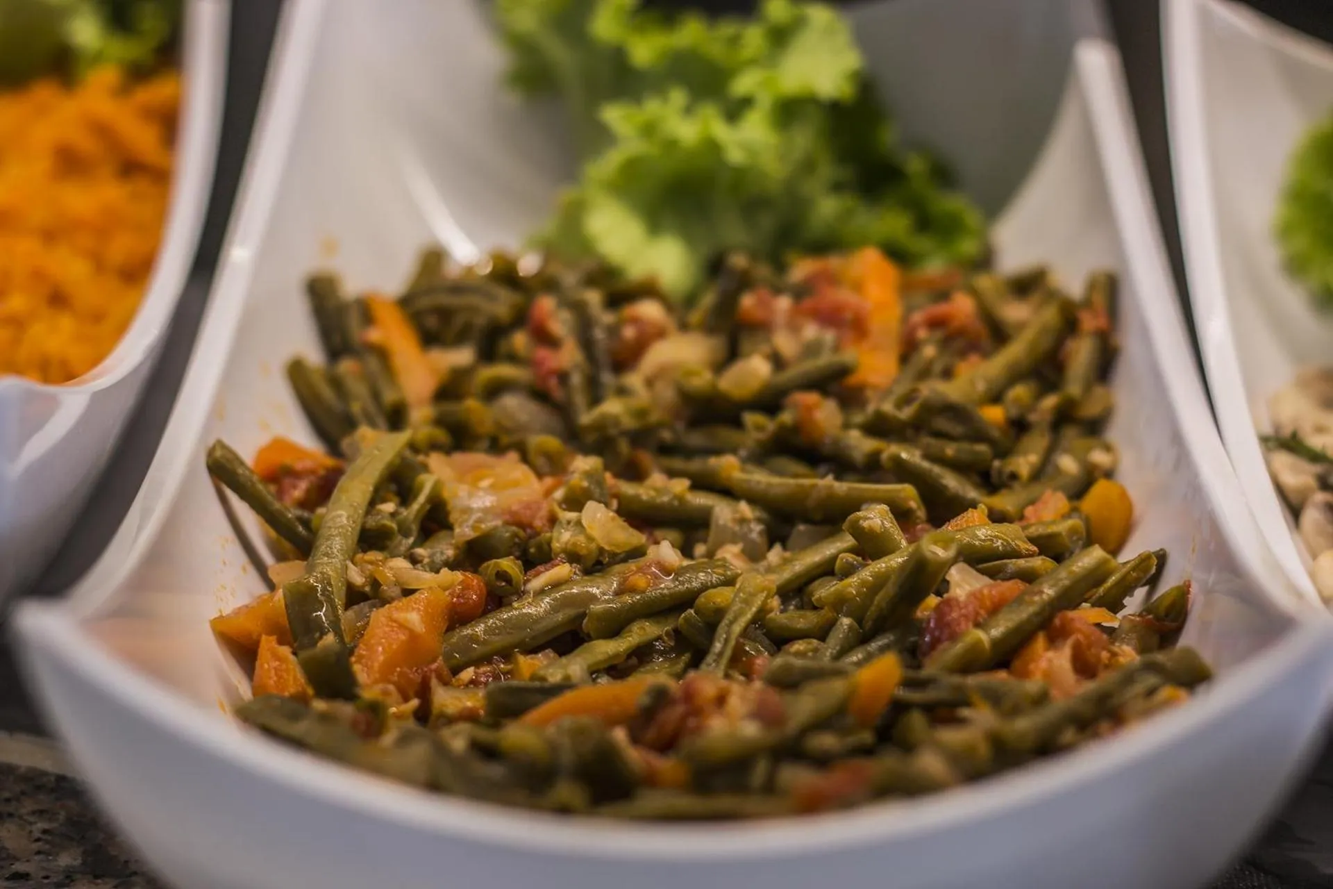 Food and drinks in Karbel Hotel