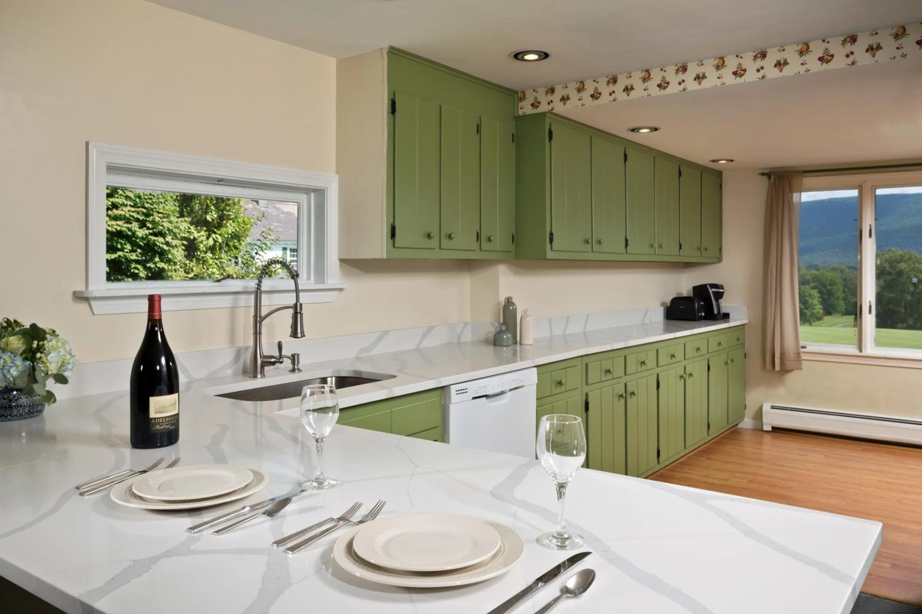 Kitchen or kitchenette in The Equinox Golf Resort & Spa