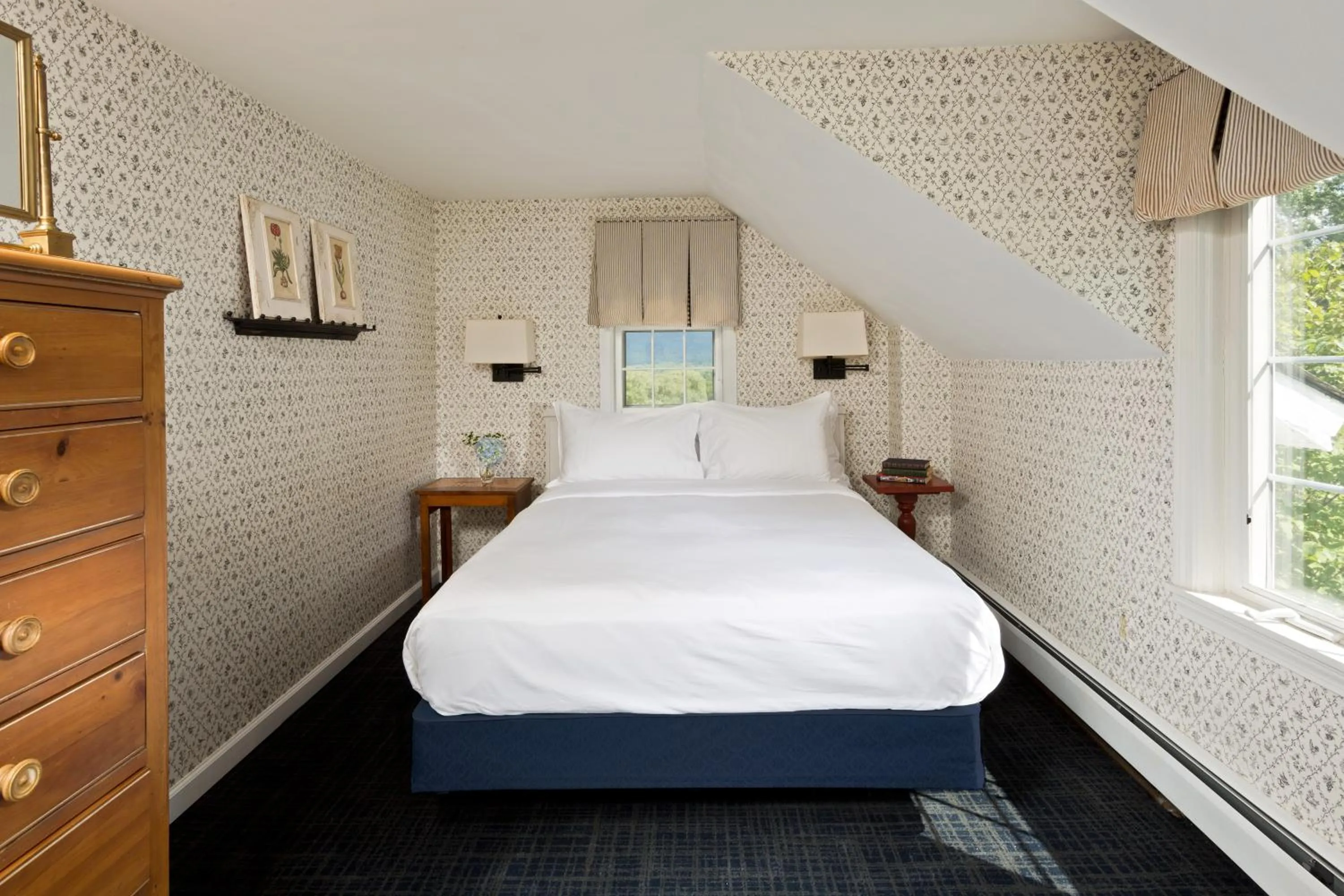 Bed in The Equinox Golf Resort & Spa