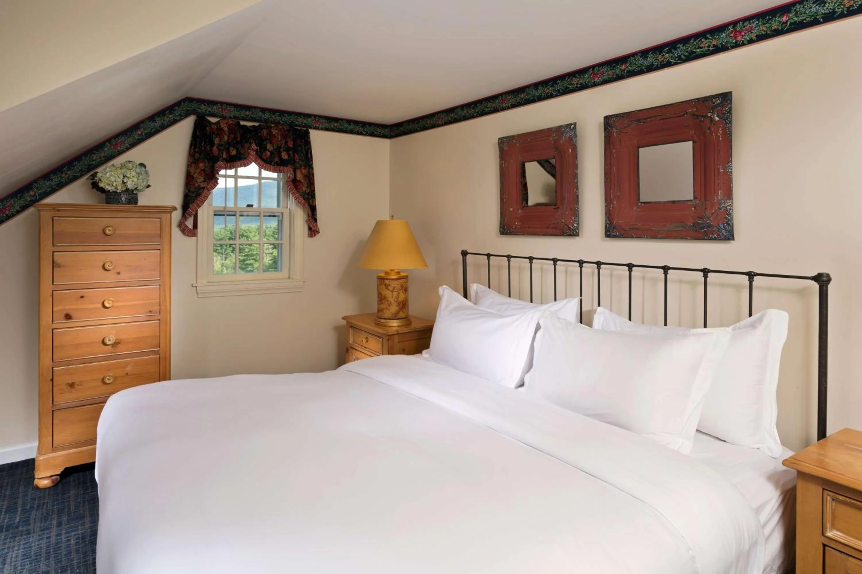 Photo of the whole room, Bed in The Equinox Golf Resort & Spa