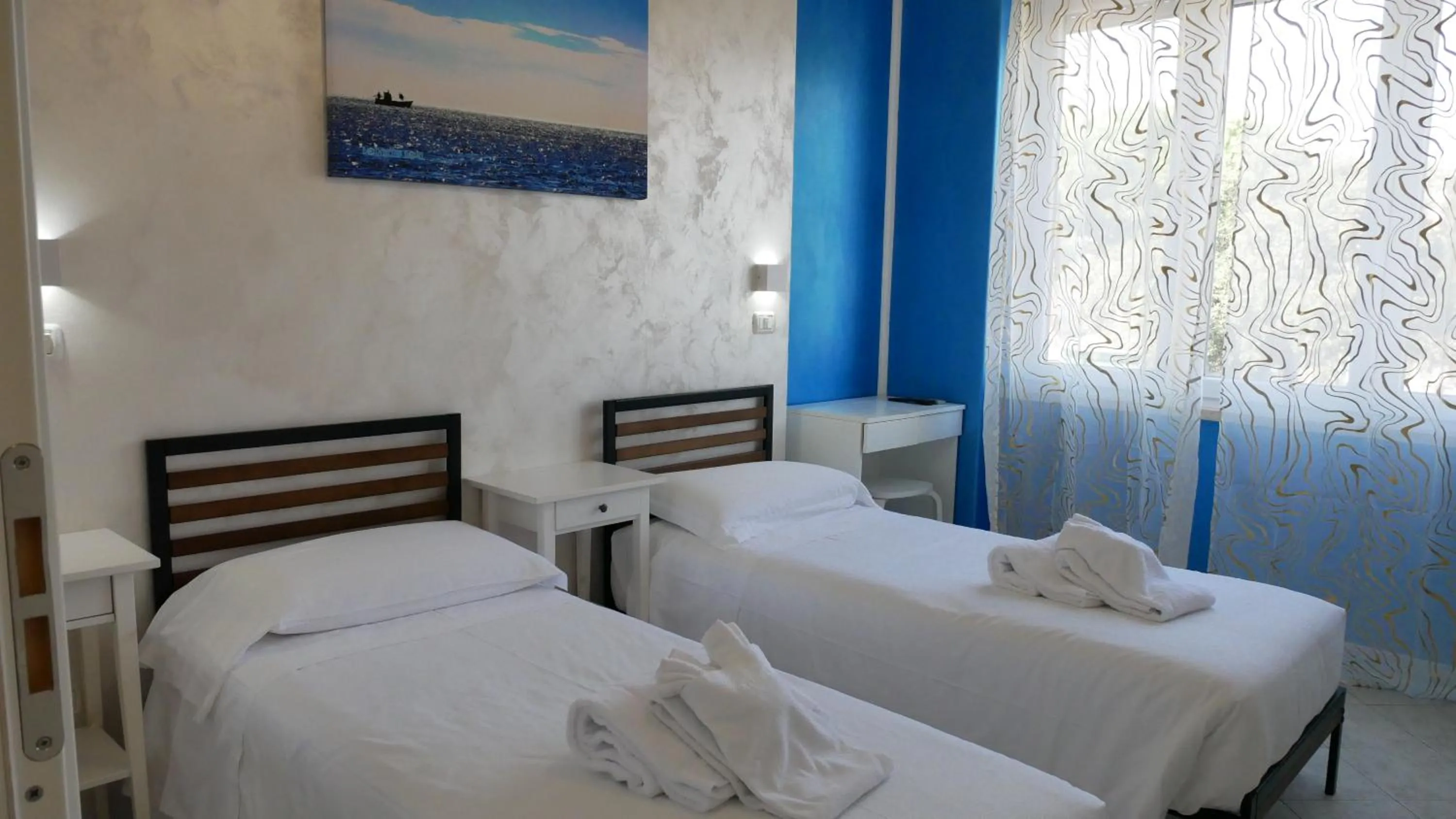 Bed in Borghetto Hotel