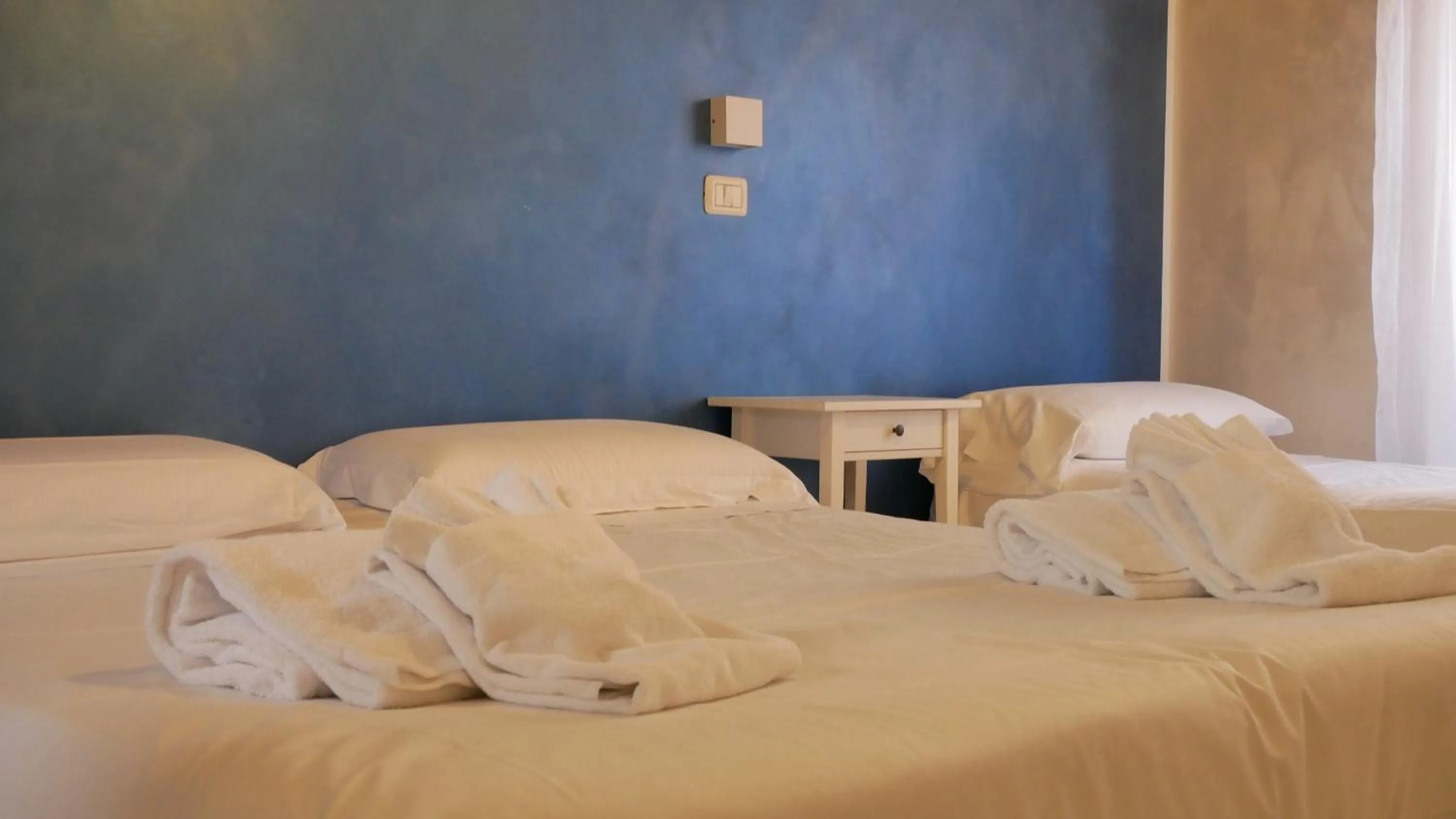 Bed in Borghetto Hotel