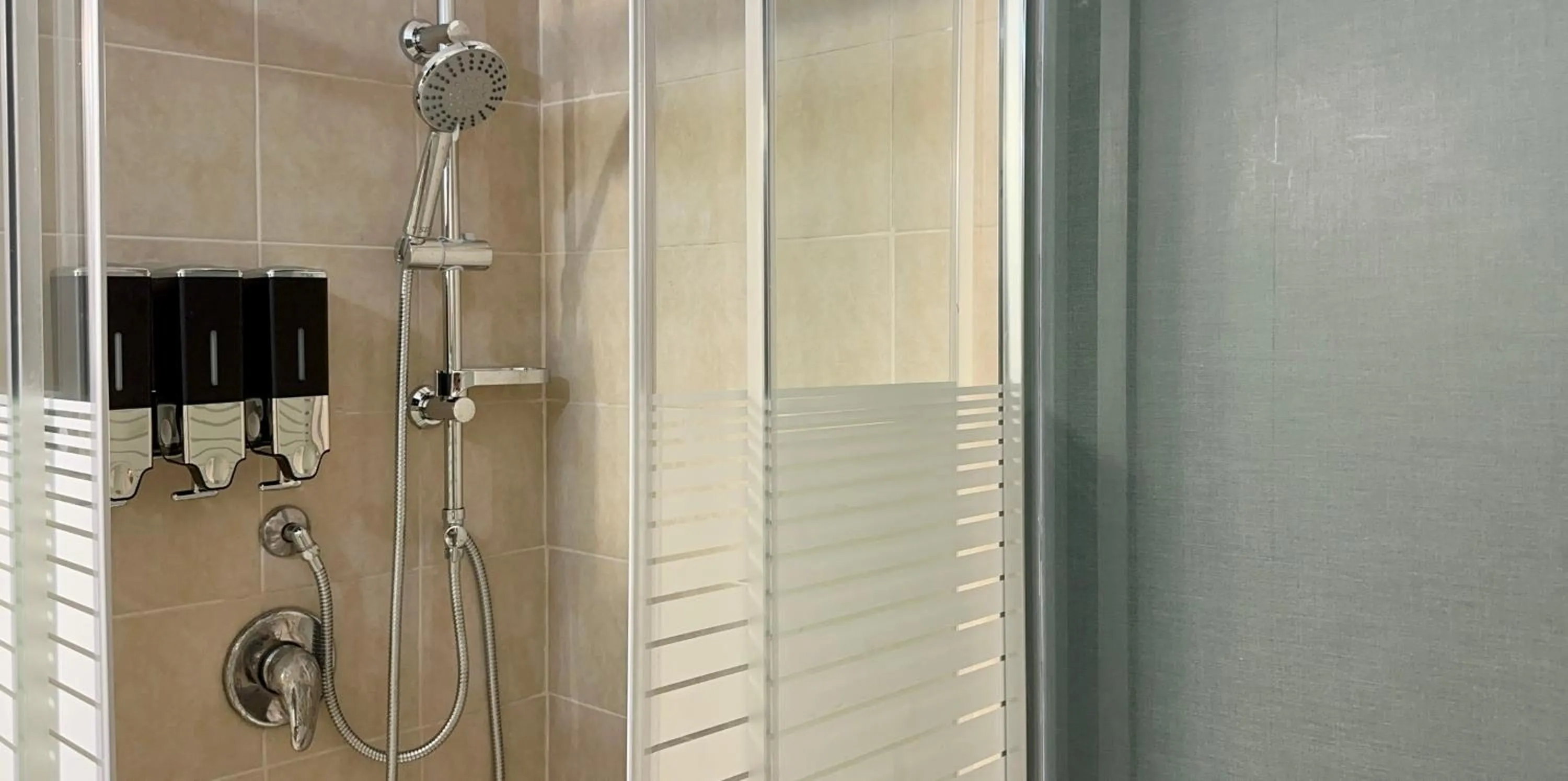 Shower in Stylish Tel Aviv