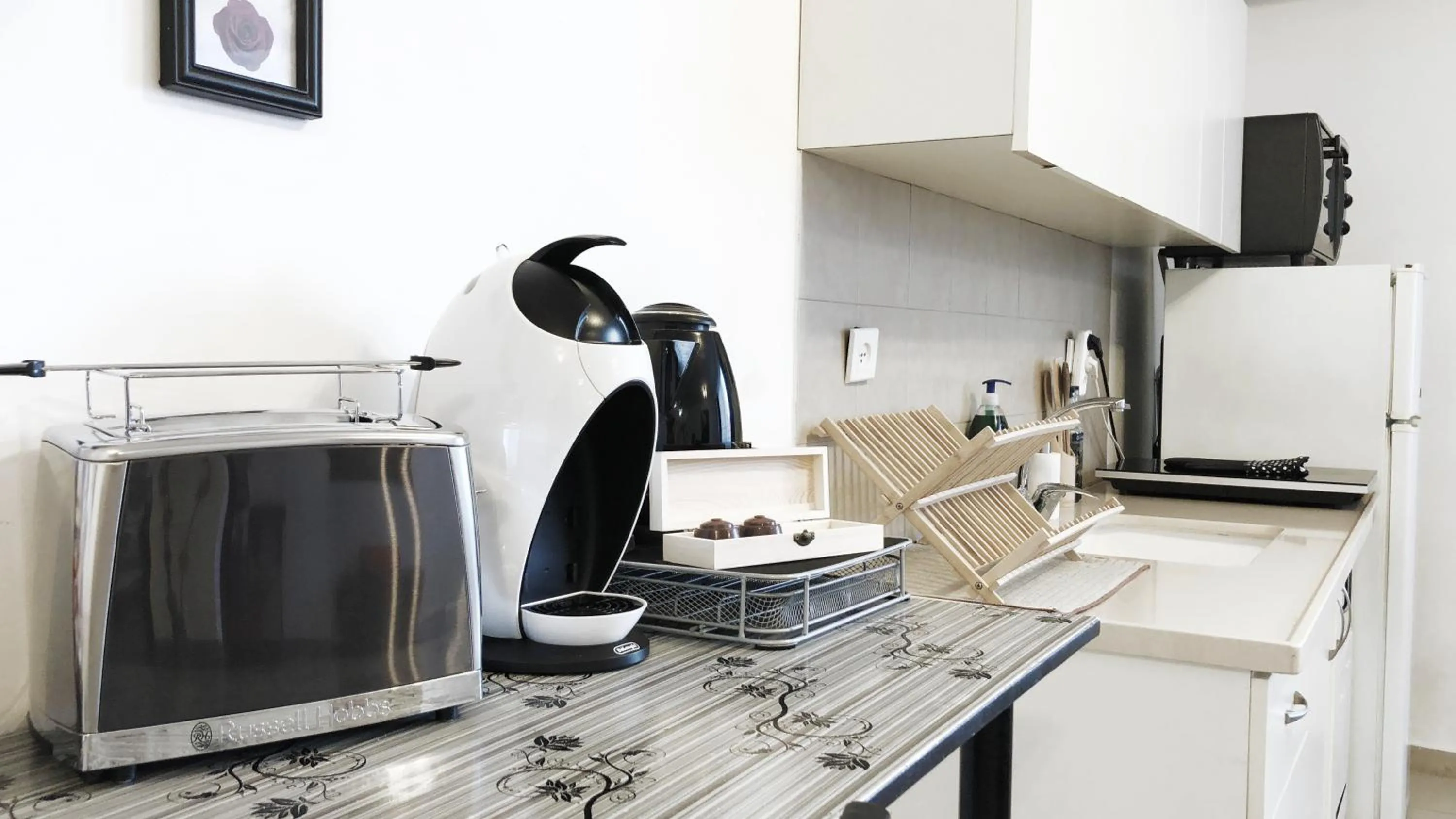 Coffee/tea facilities in Stylish Tel Aviv