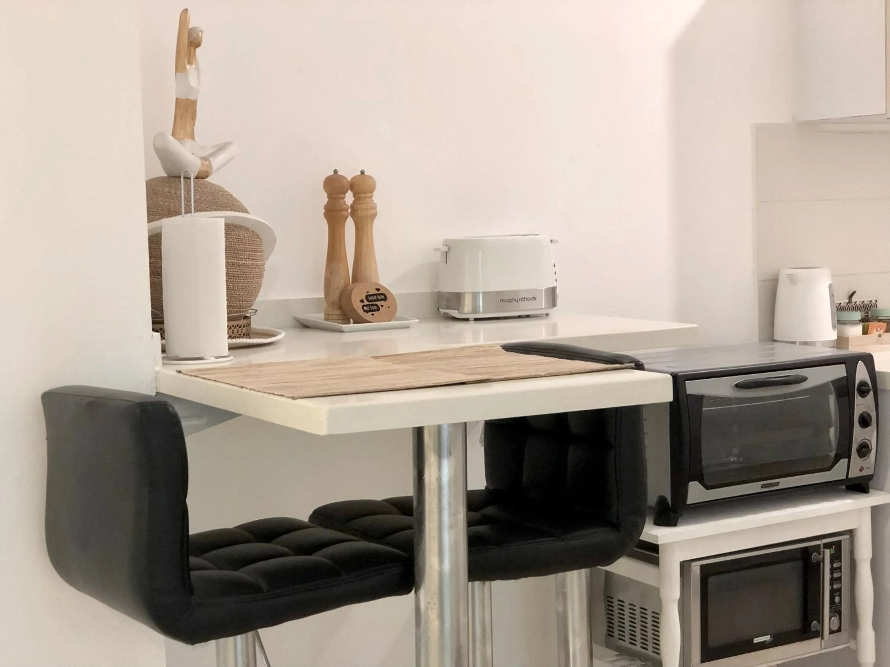 Dining area in Stylish Tel Aviv