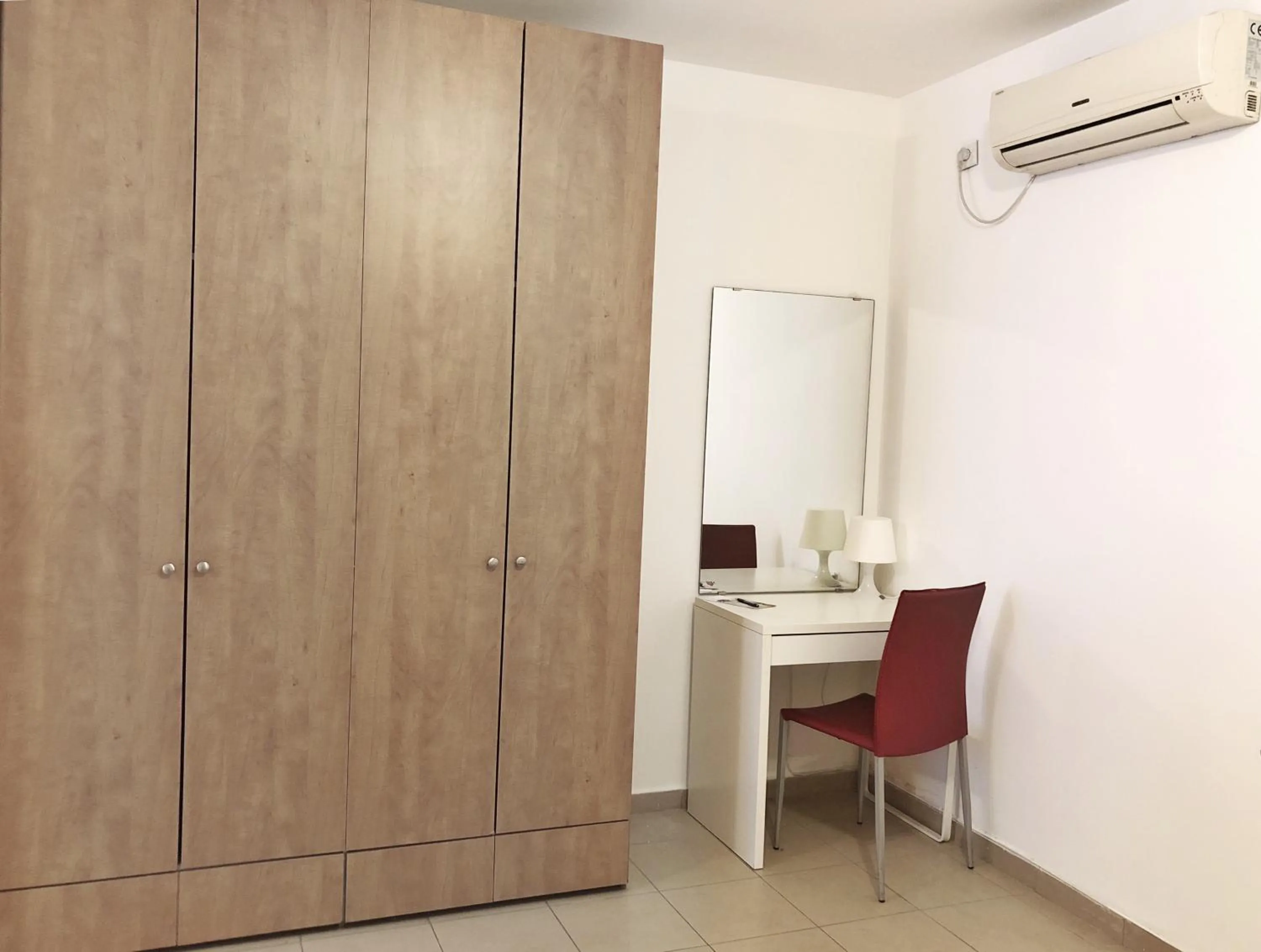 Business facilities in Stylish Tel Aviv