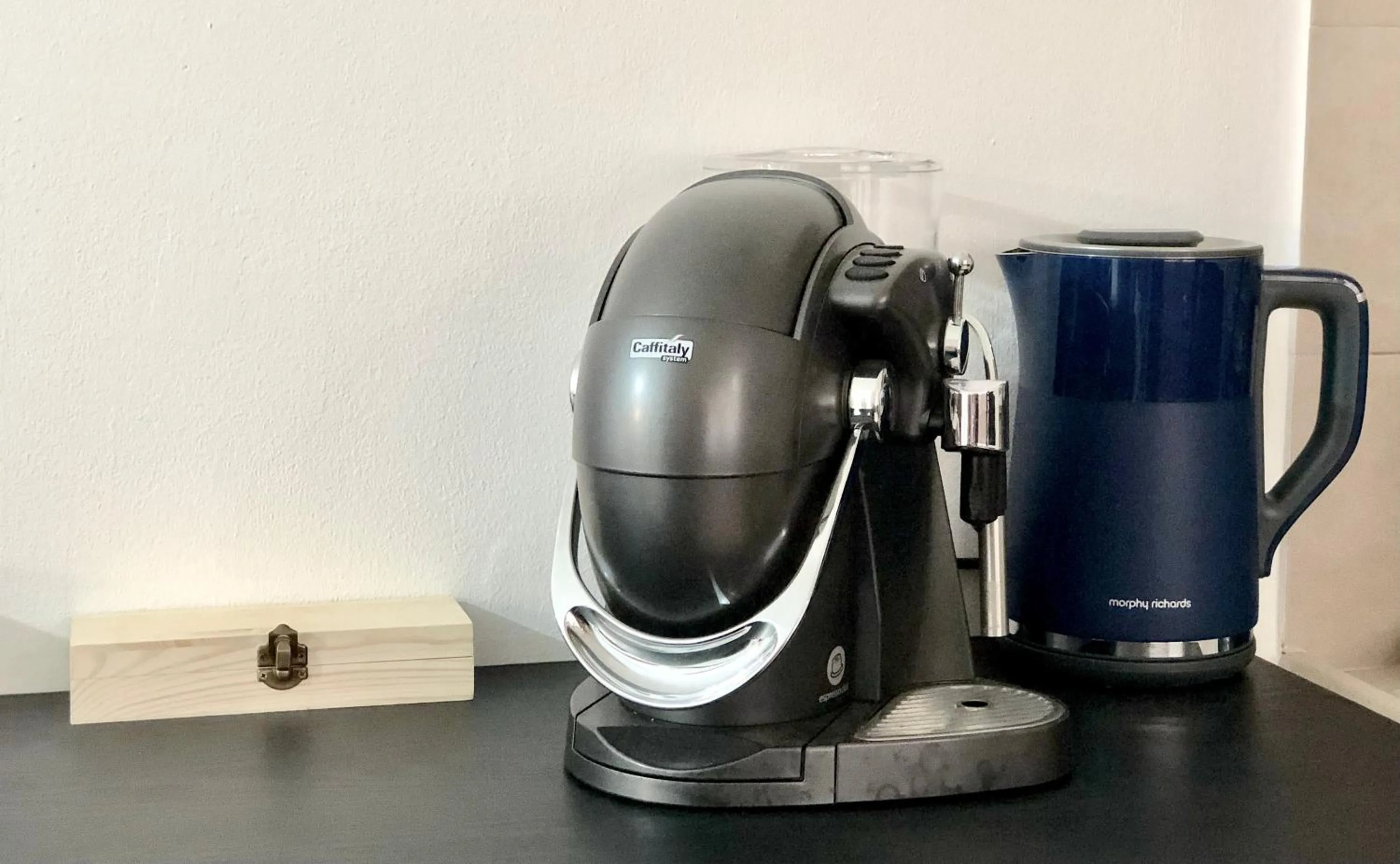 Coffee/tea facilities in Stylish Tel Aviv