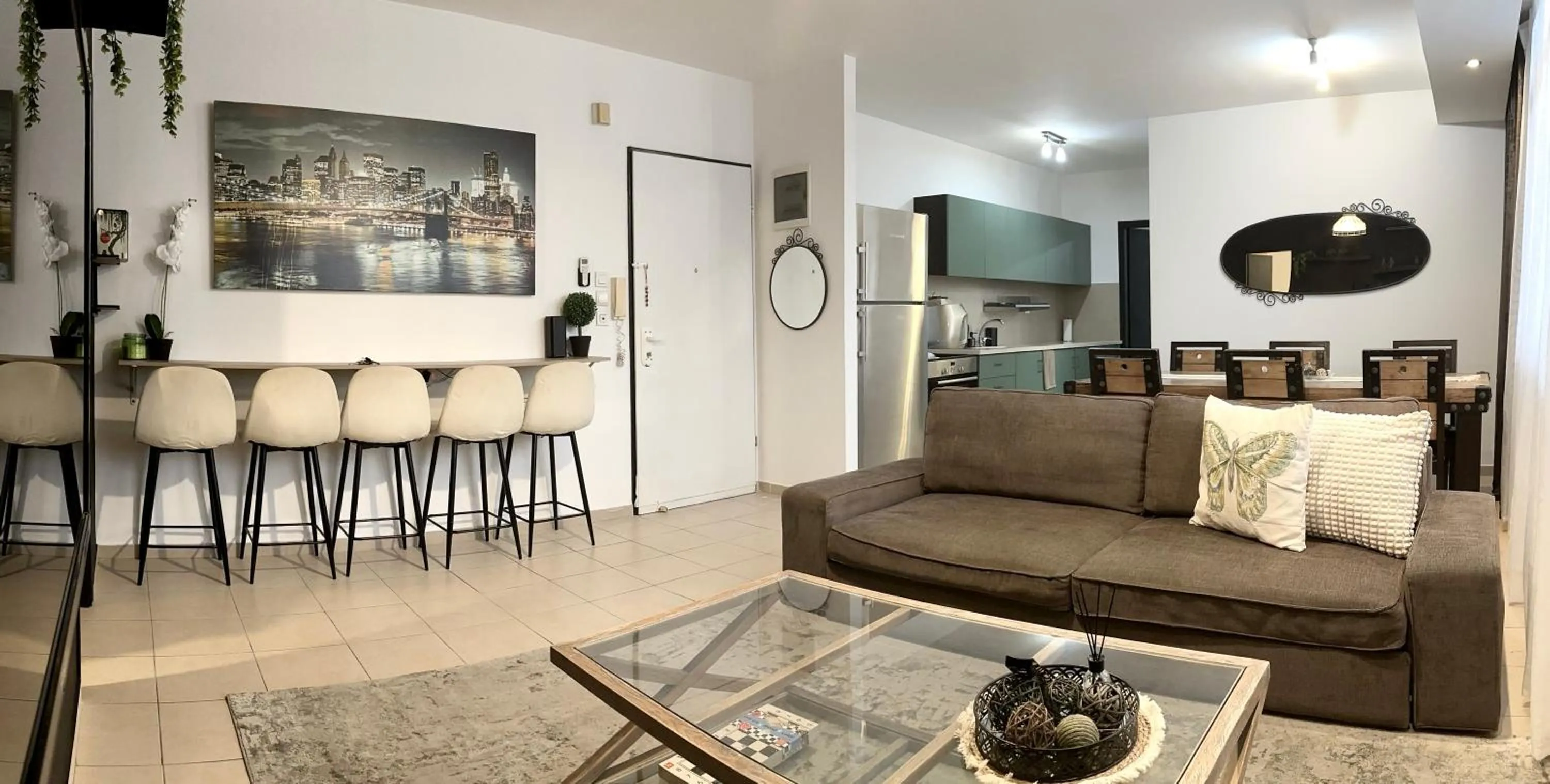 Living room in Stylish Tel Aviv