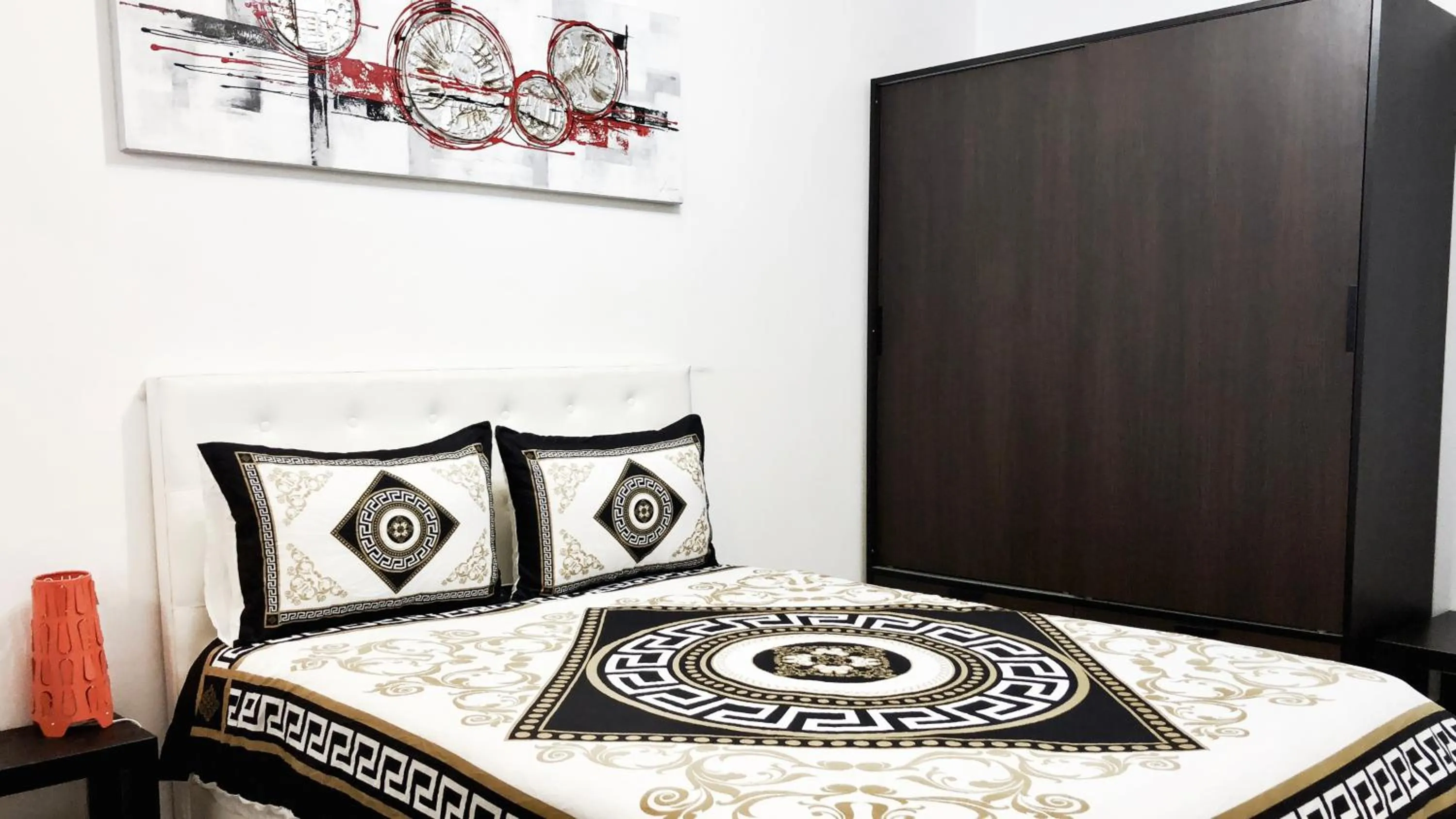 Bed in Stylish Tel Aviv