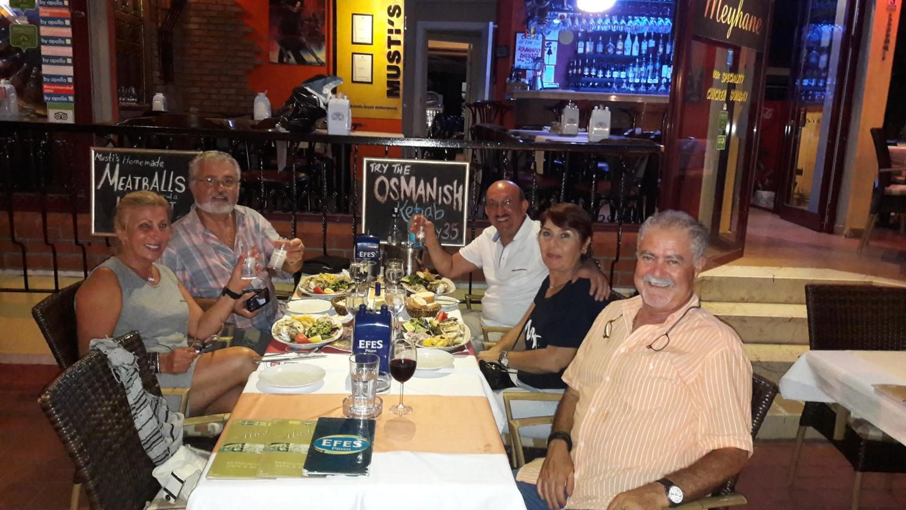 Restaurant/places to eat in Musti Apart Hotel