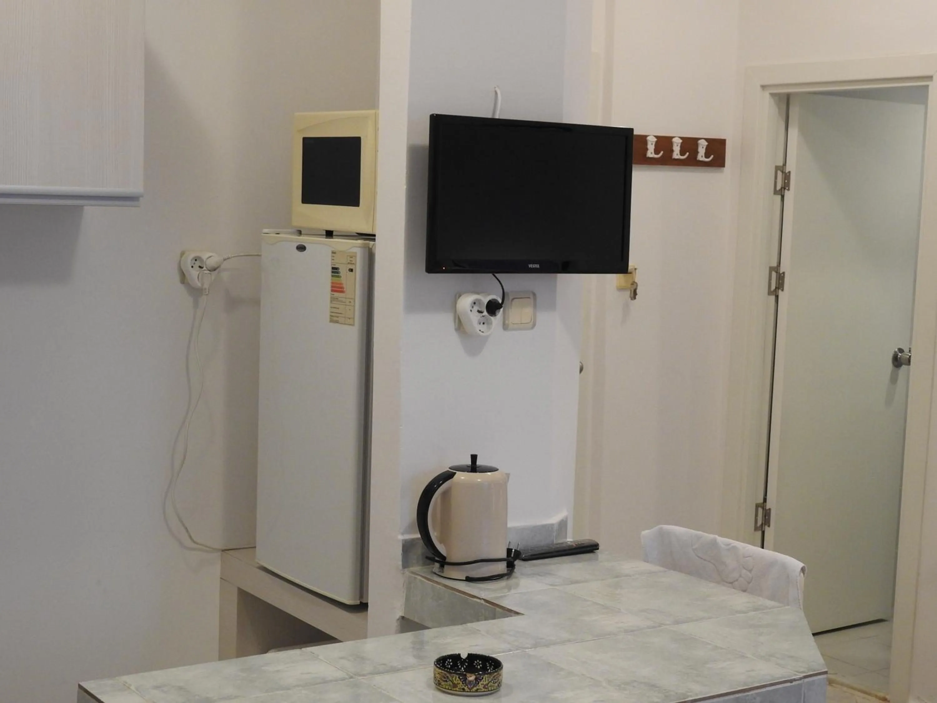 TV and multimedia in Musti Apart Hotel